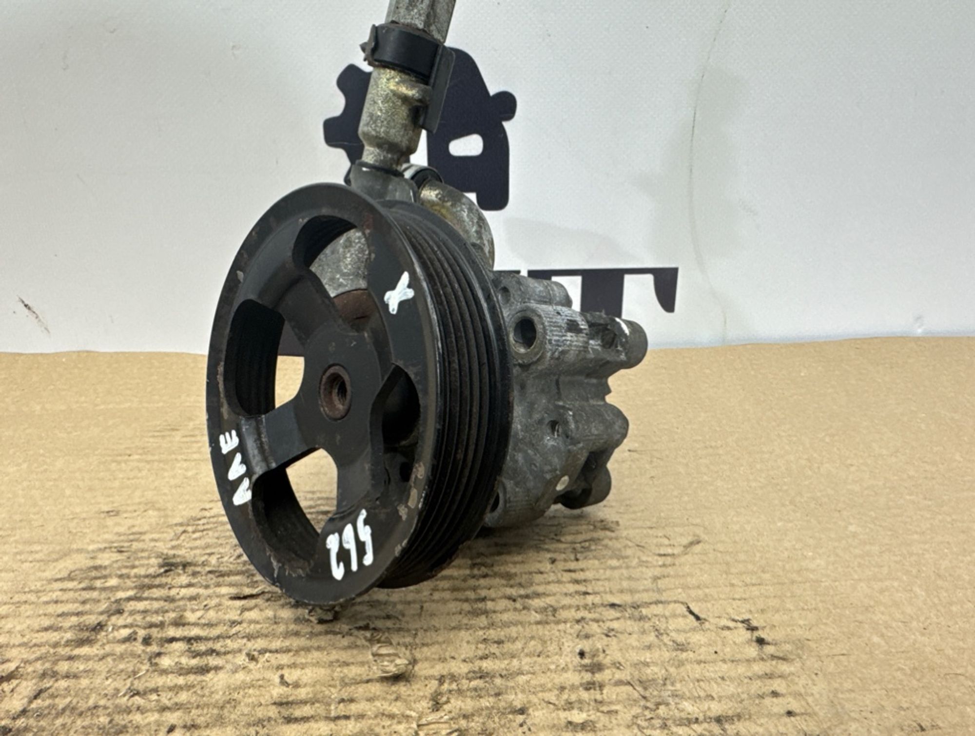 https://ycs.partsauto.market/partsauto-images/thmbs/5822255e6d2fcd0a961fb55335a0cf72/92087f0cd11be8e013bcffe99b7d7233/f0406f5860f7990a4a635de39db30dad.jpg