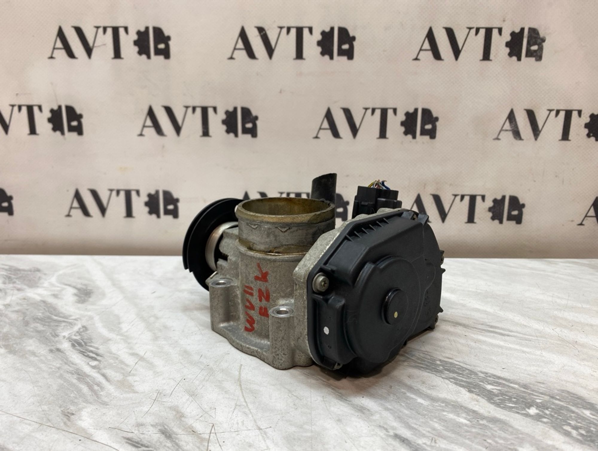 https://ycs.partsauto.market/partsauto-images/thmbs/5822255e6d2fcd0a961fb55335a0cf72/977a909c8cbad46fc0654fdf0c27c303/305dfd106552b074ba6cf4c99892eb1b.jpg