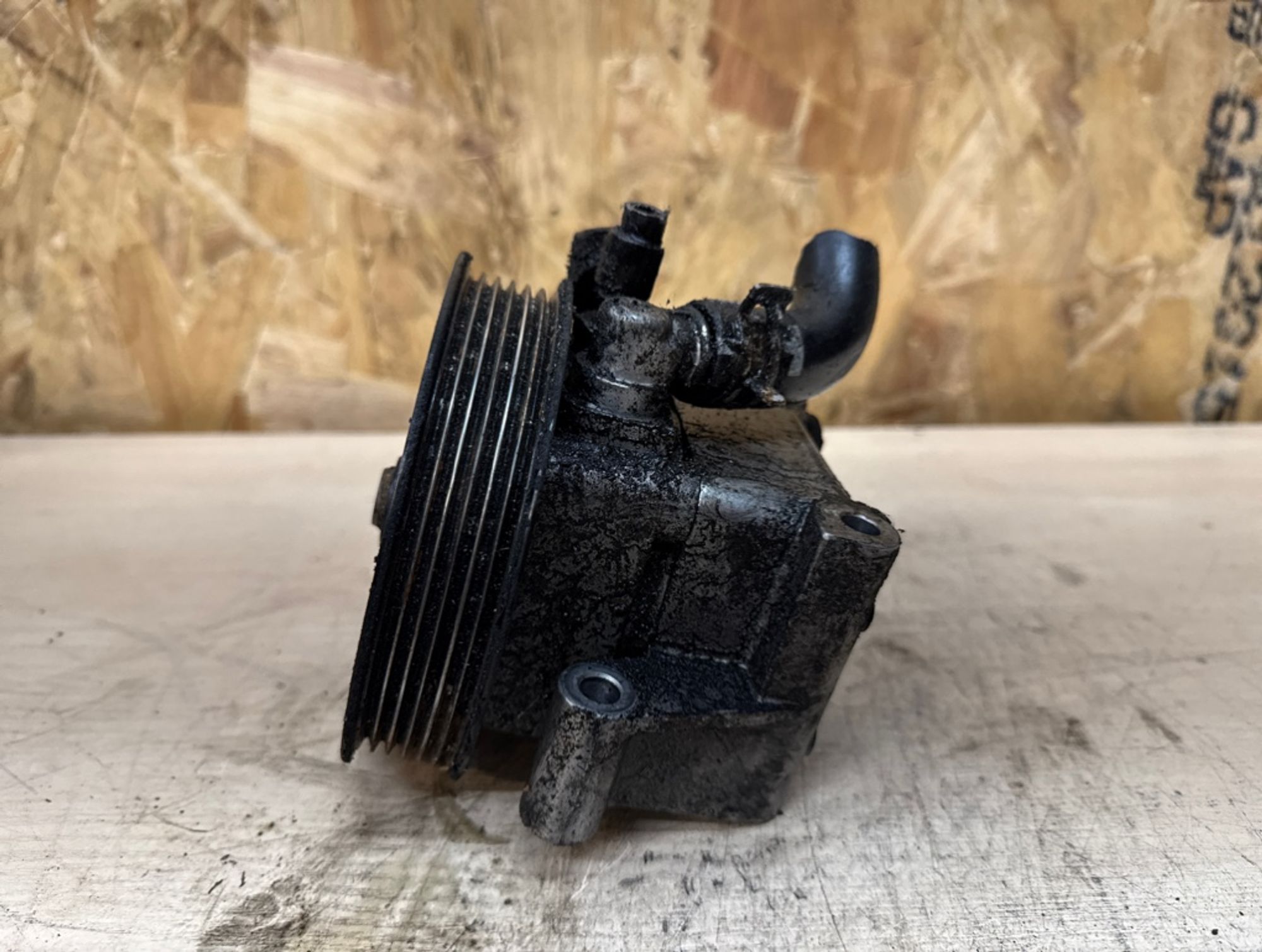 https://ycs.partsauto.market/partsauto-images/thmbs/5822255e6d2fcd0a961fb55335a0cf72/e1aefb56594f0c9c9736ba7984fd3e06/7302d5f6582f1ba2c4e0811fefccc36b.jpg