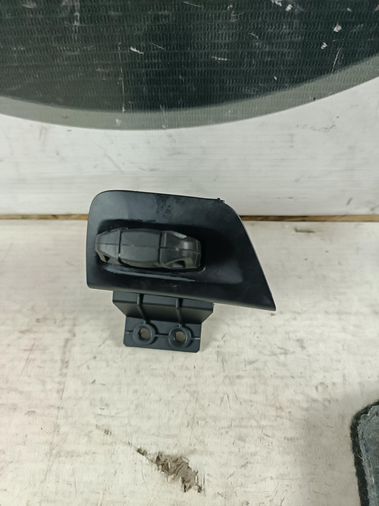 https://ycs.partsauto.market/partsauto-images/thmbs/72ad5fba4727bffbc6ea9a8c61494201/parts/e59a0c3c-536e-5104-bc05-8daa963a9834_a7c1857c881f8cf1ee6e91d2df9f55d7.jpg