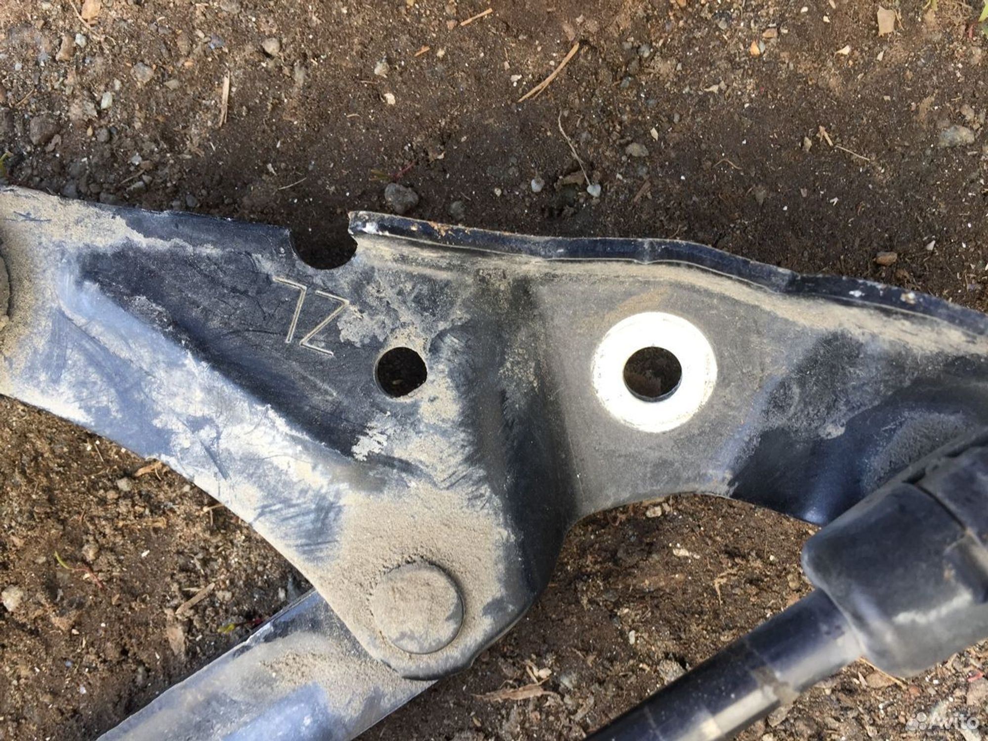 Петля багажника в сборе левая Мазда 3 BL седан, 1000 рублей, Челябинск