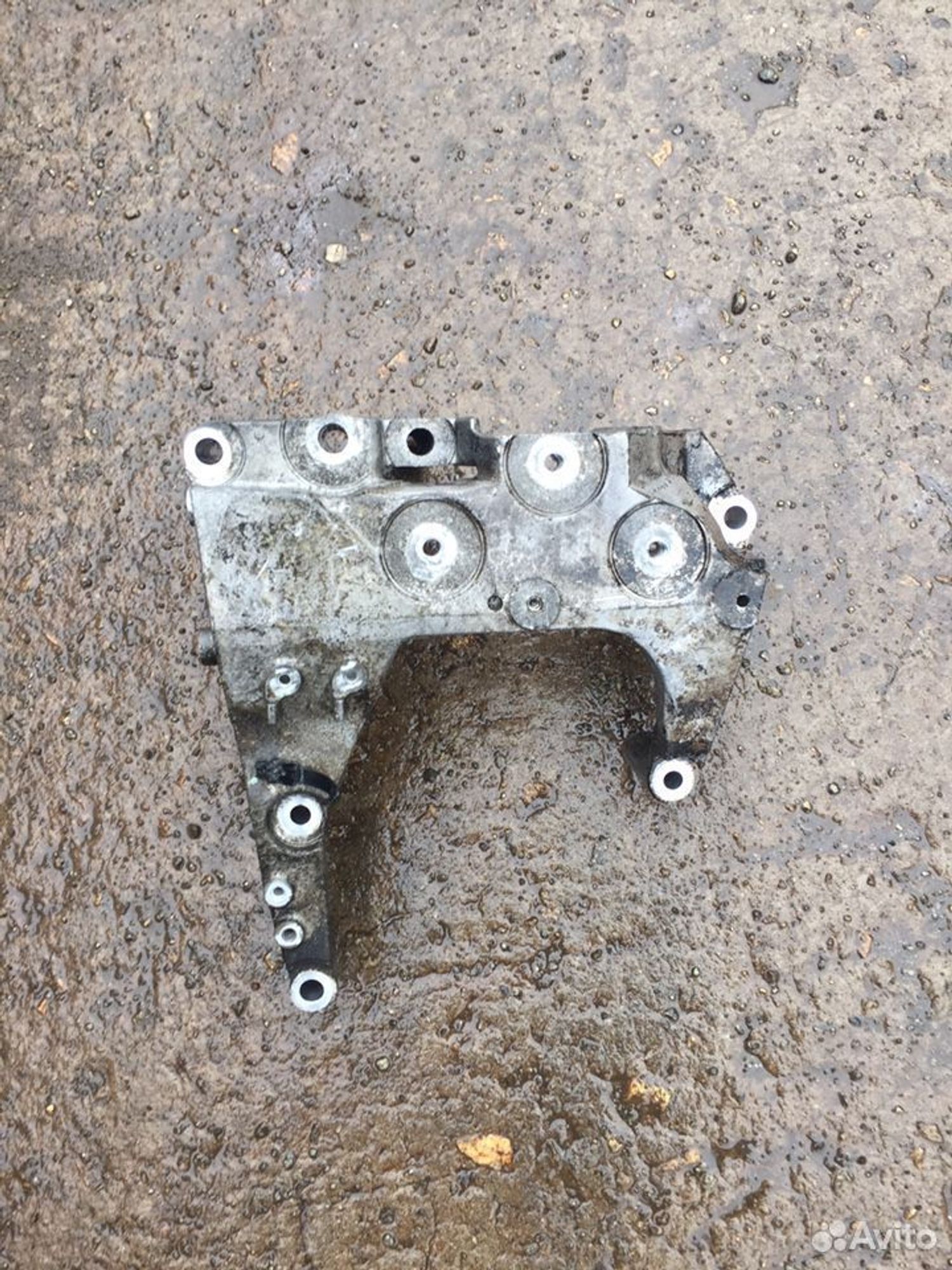 Кронштейн двигателя правый Рено Колеос HY 2,5i 2TR, 1500 рублей, Челябинск