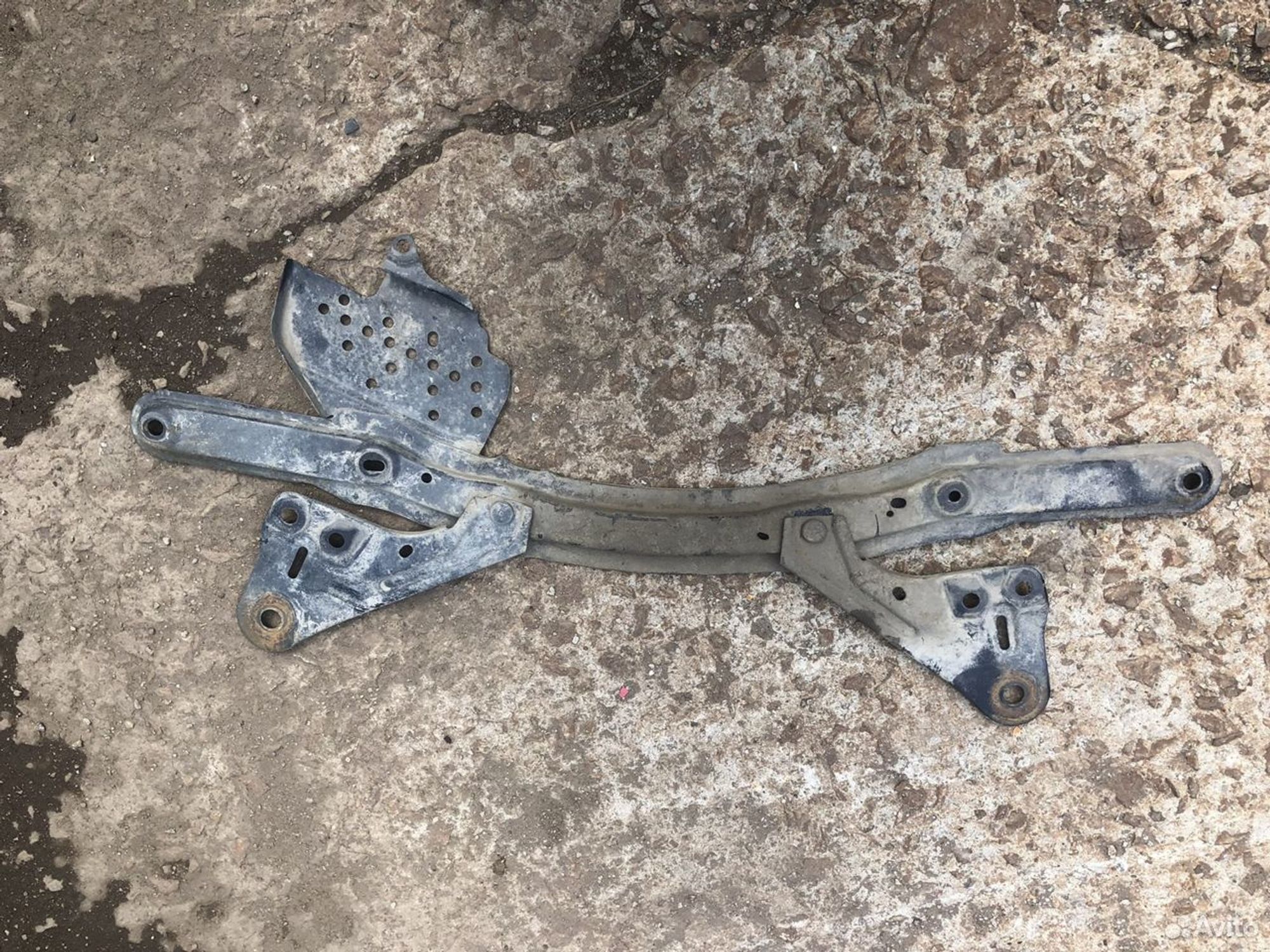 Балка поперечная Мазда 3 BL, 1000 рублей, Челябинск