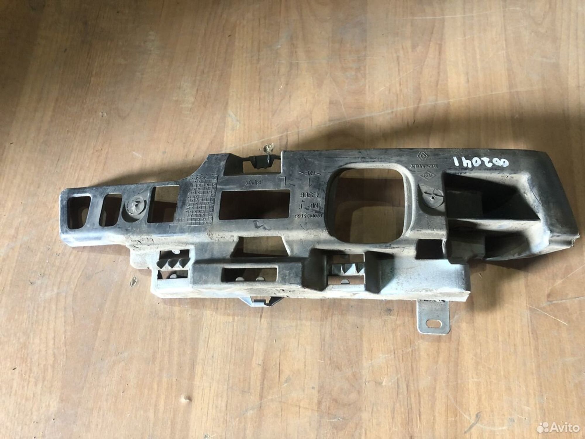 Кронштейн заднего бампера левый Рено Меган 2, 500 рублей, Челябинск