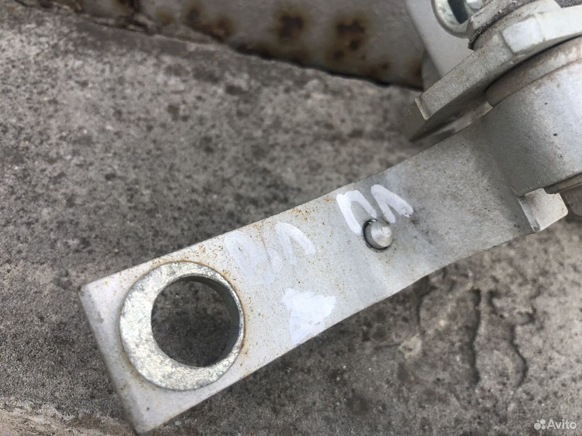 Петли двери передней левой Форд Фокус 3, 1200 рублей, Челябинск