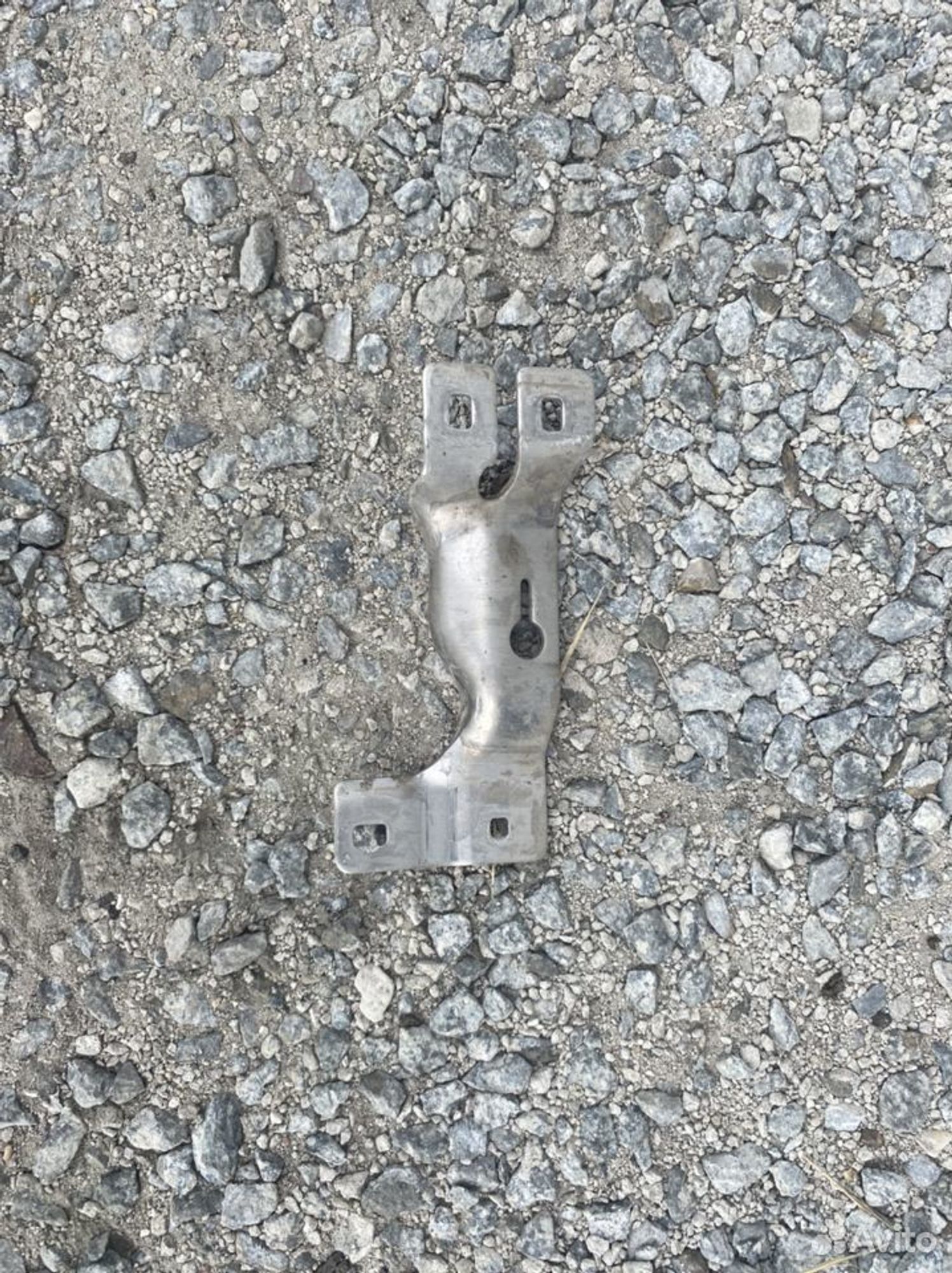 Кронштейн панели левый Бмв X7 2019-2023, 2000 рублей, Челябинск