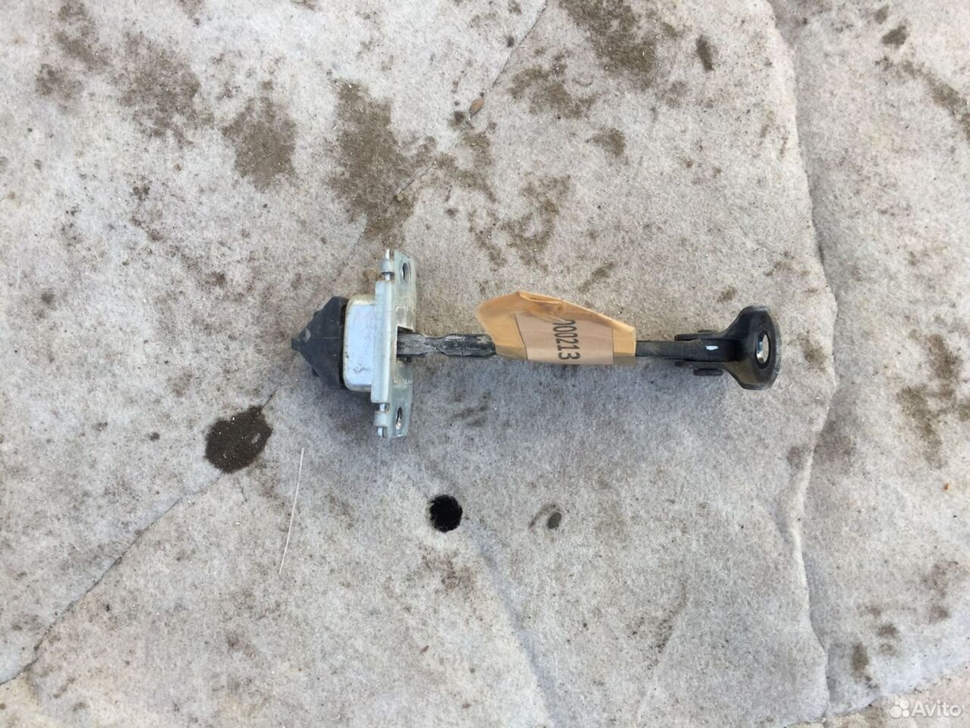 Ограничитель передней левой двери Мазда 3 BL седан, 500 рублей, Челябинск