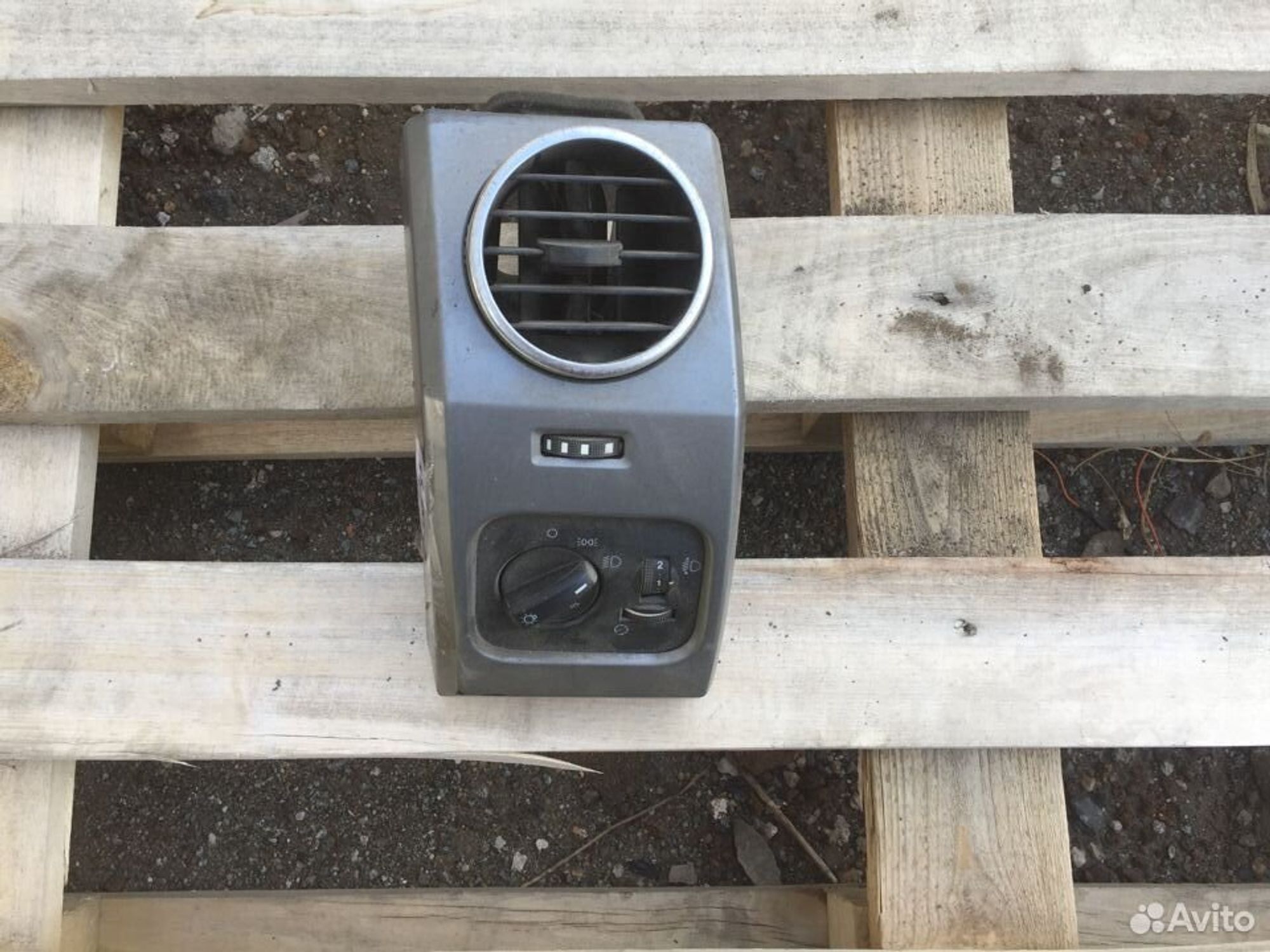 Дефлектор воздушный левый Land Rover Discovery III, 1000 рублей, Челябинск