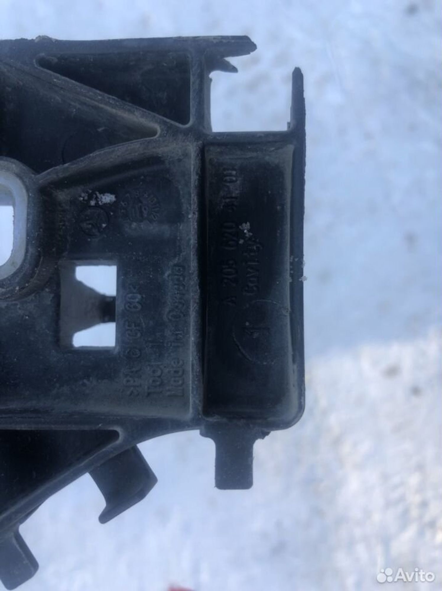 Кронштейн решетки радиатора Мерседес С W205, 1800 рублей, Челябинск