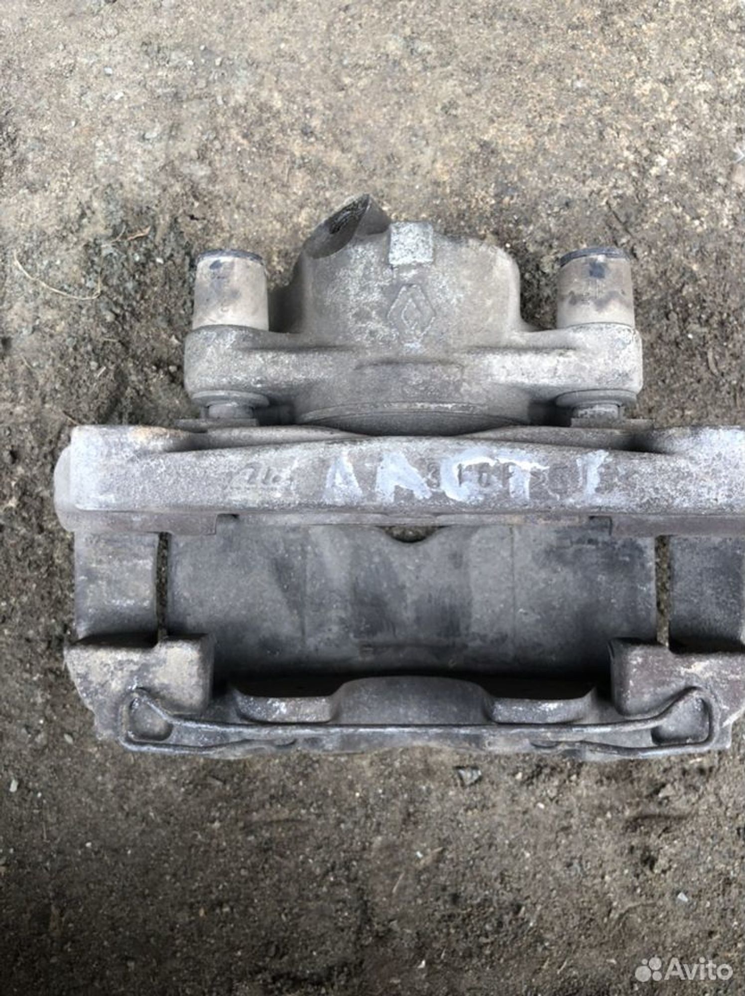 Суппорт тормозной левый Рено Дастер 2.0 F4R, 2500 рублей, Челябинск