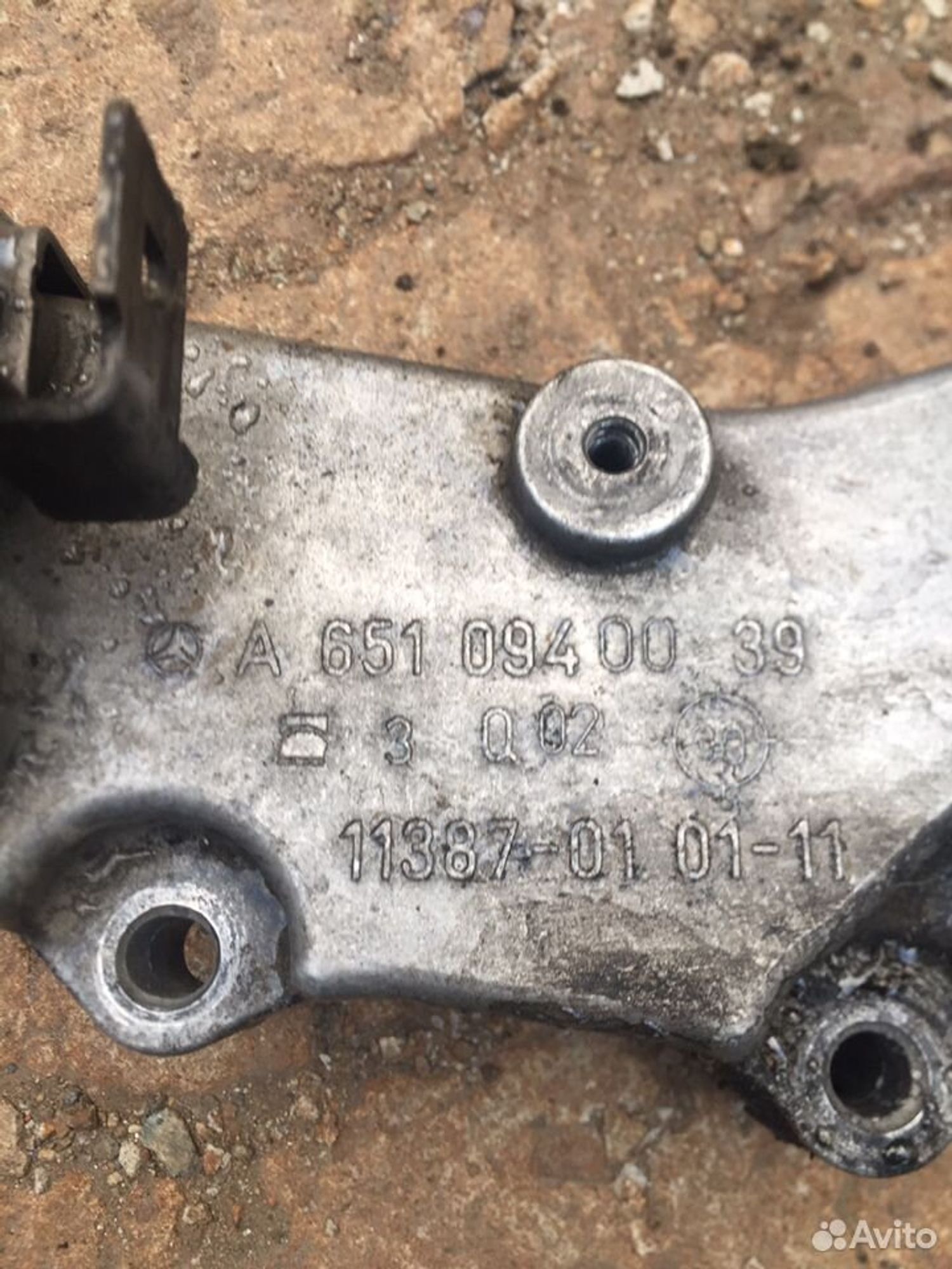 Кронштейн выпускного коллектора Мерседес, 700 рублей, Челябинск