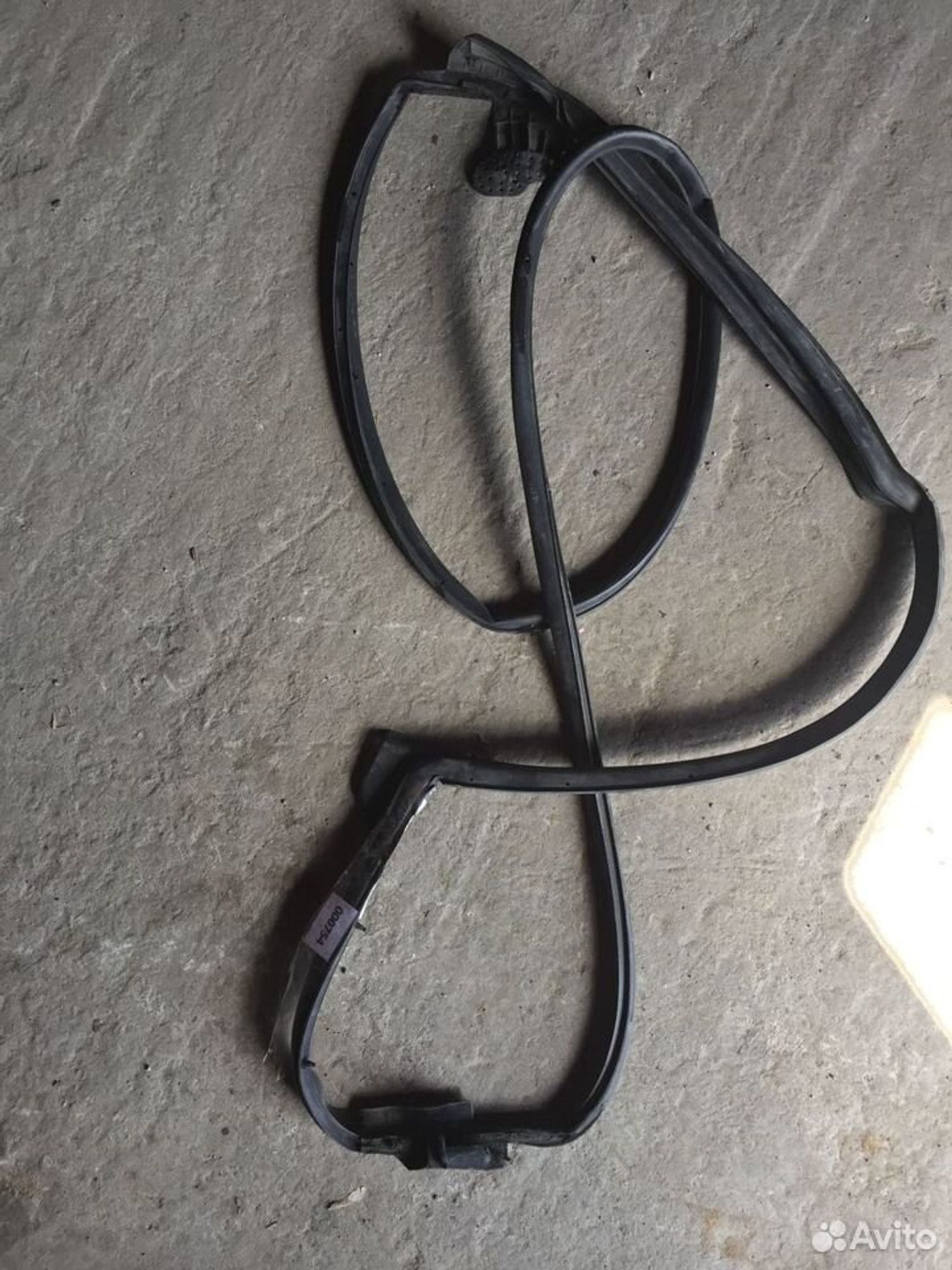 Уплотнитель двери задней правой lexus RX, 1000 рублей, Челябинск