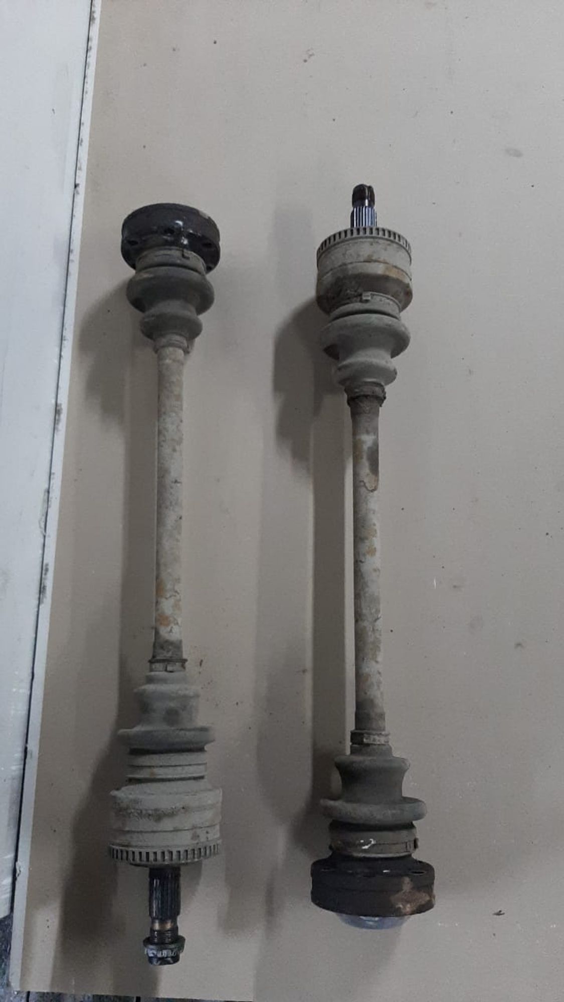 https://ycs.partsauto.market/partsauto-images/thmbs/75d4474db864ee9a7db96475a931940e/parts/aee0c12d-0329-5216-9dfd-89058c9e0885_7c41cbc9-c834-41fe-85fc-c119d69edc98.jpg