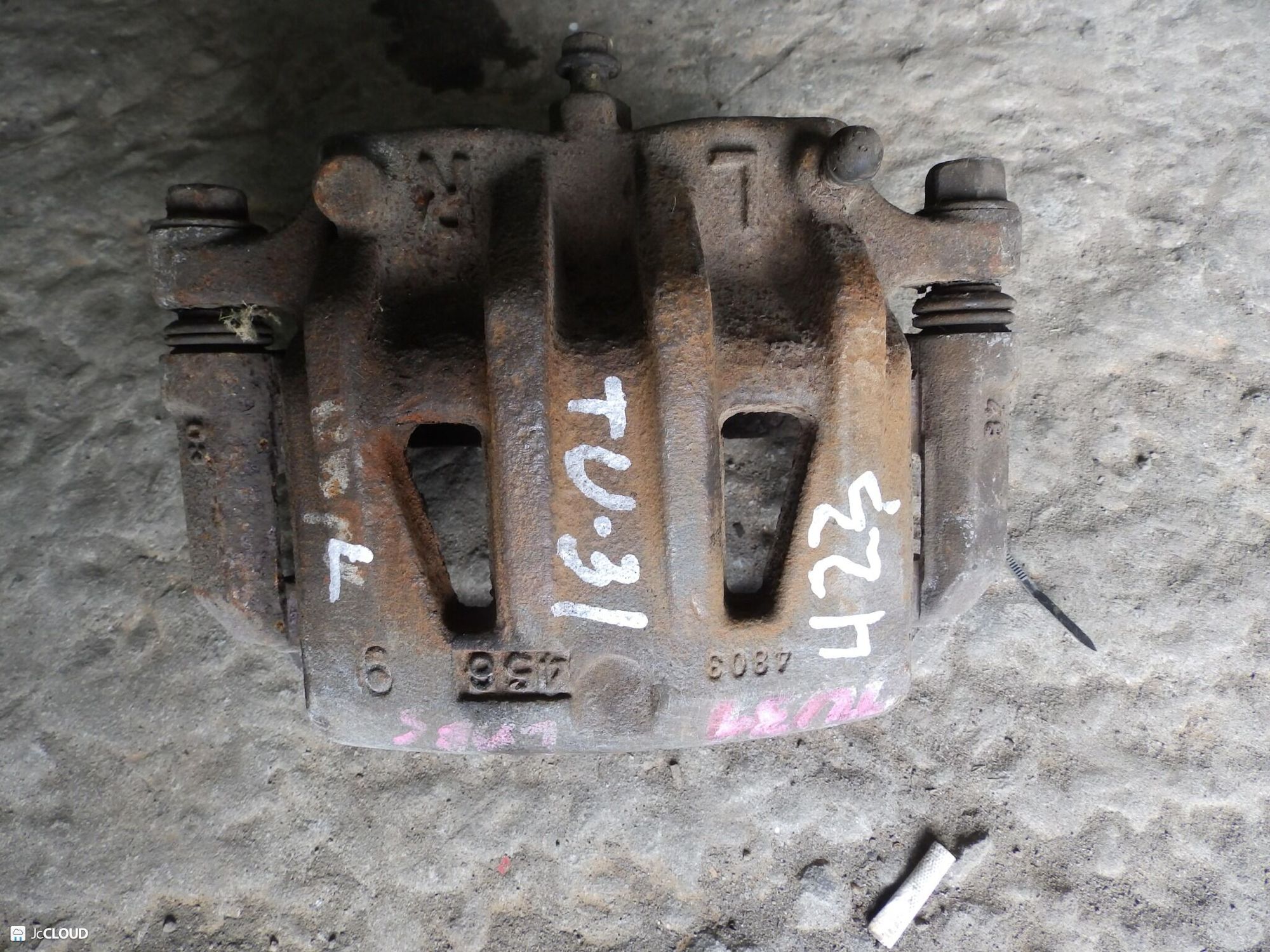 423 Суппорт тормозной передний левый NISSAN PRESAGE TU31, 3000 рублей, Невинномысск