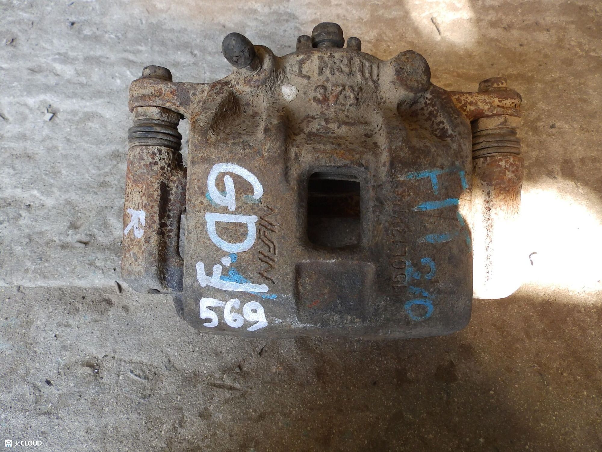 569 Суппорт тормозной передний правый HONDA FIT GD1, 2500 рублей, Невинномысск