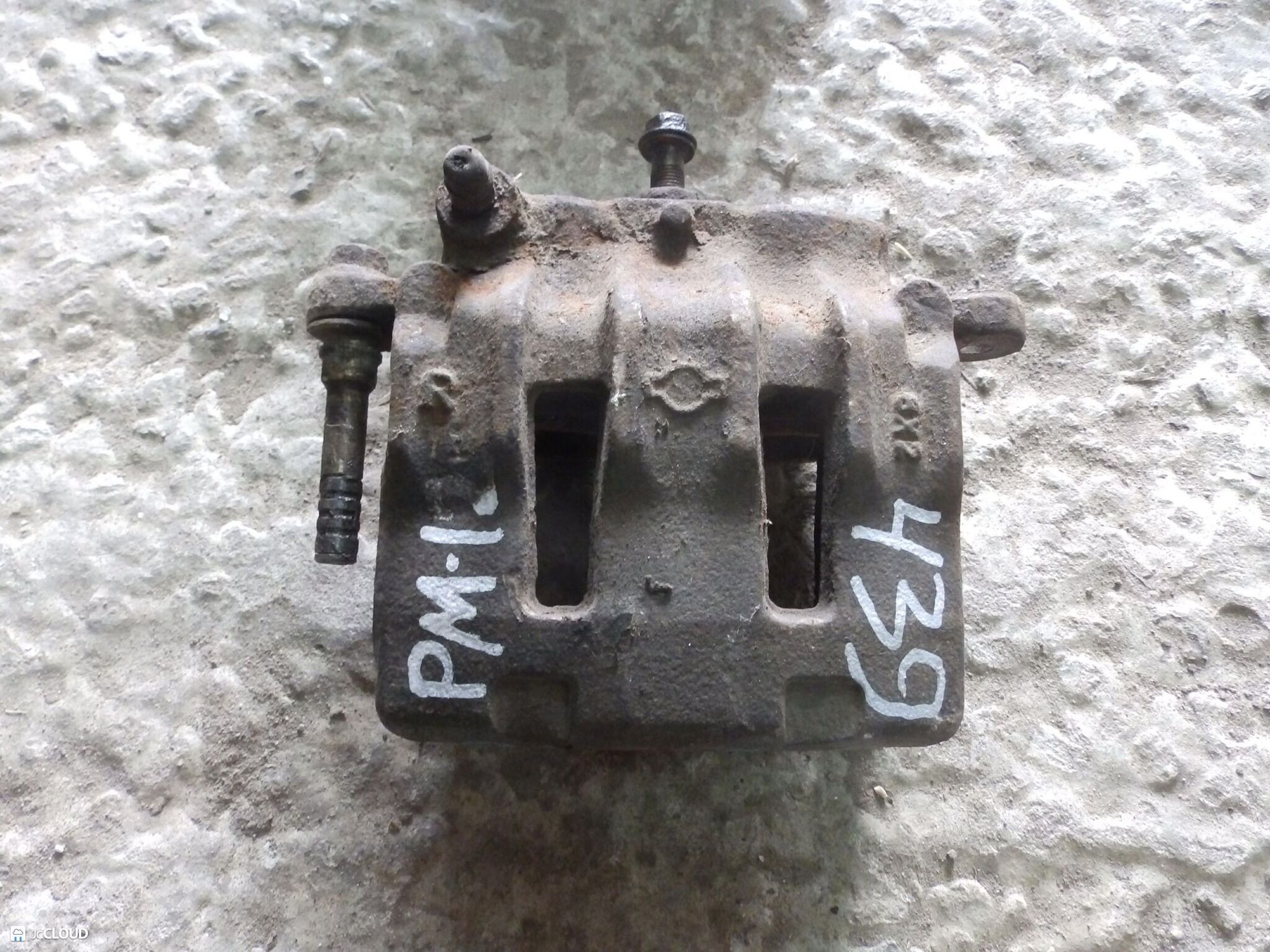 439 Суппорт тормозной передний правый NISSAN LIBERTY PM12, 3000 рублей, Невинномысск