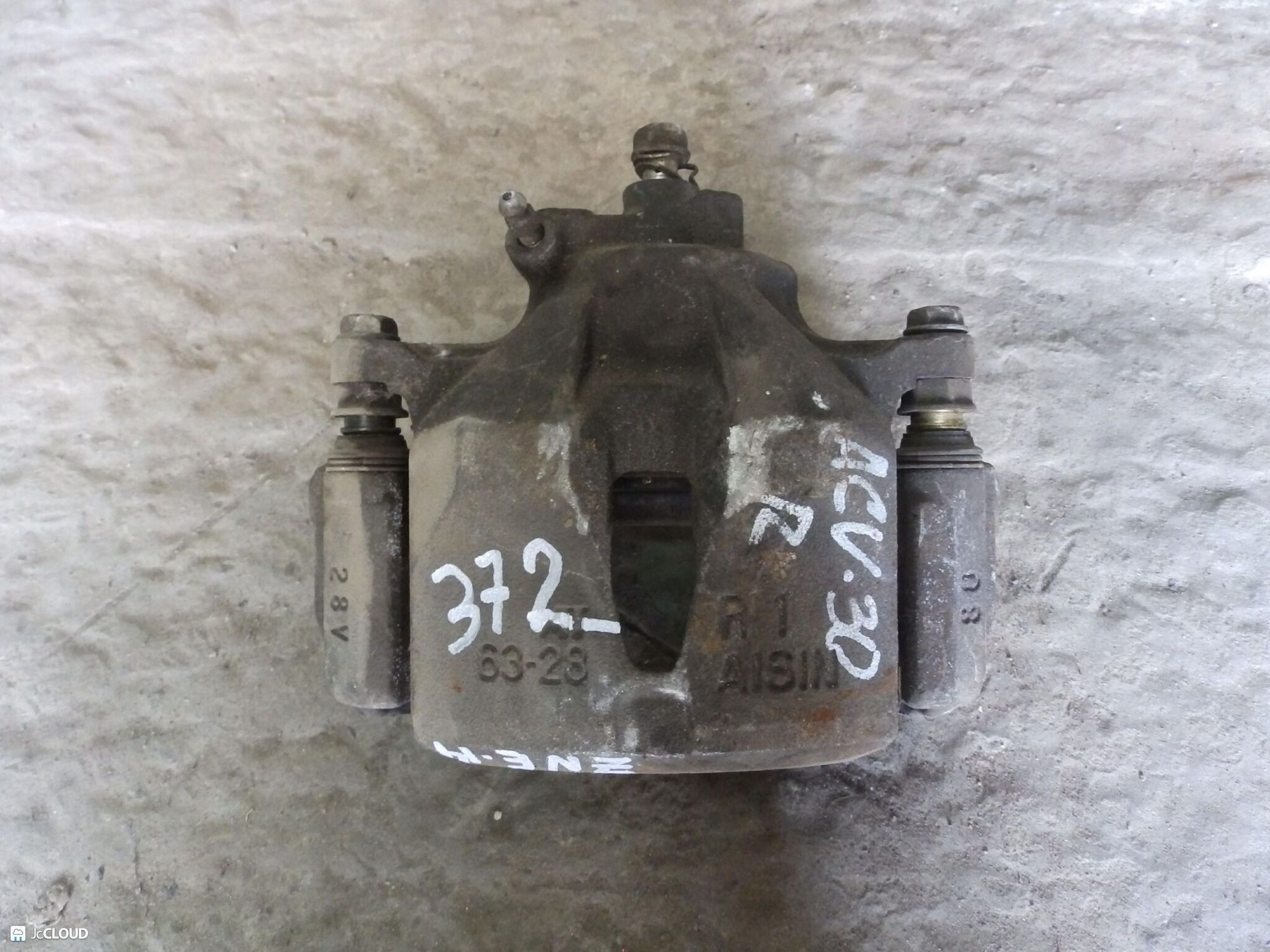 372 Суппорт тормозной передний правый TOYOTA WISH ZNE14, 3000 рублей, Невинномысск