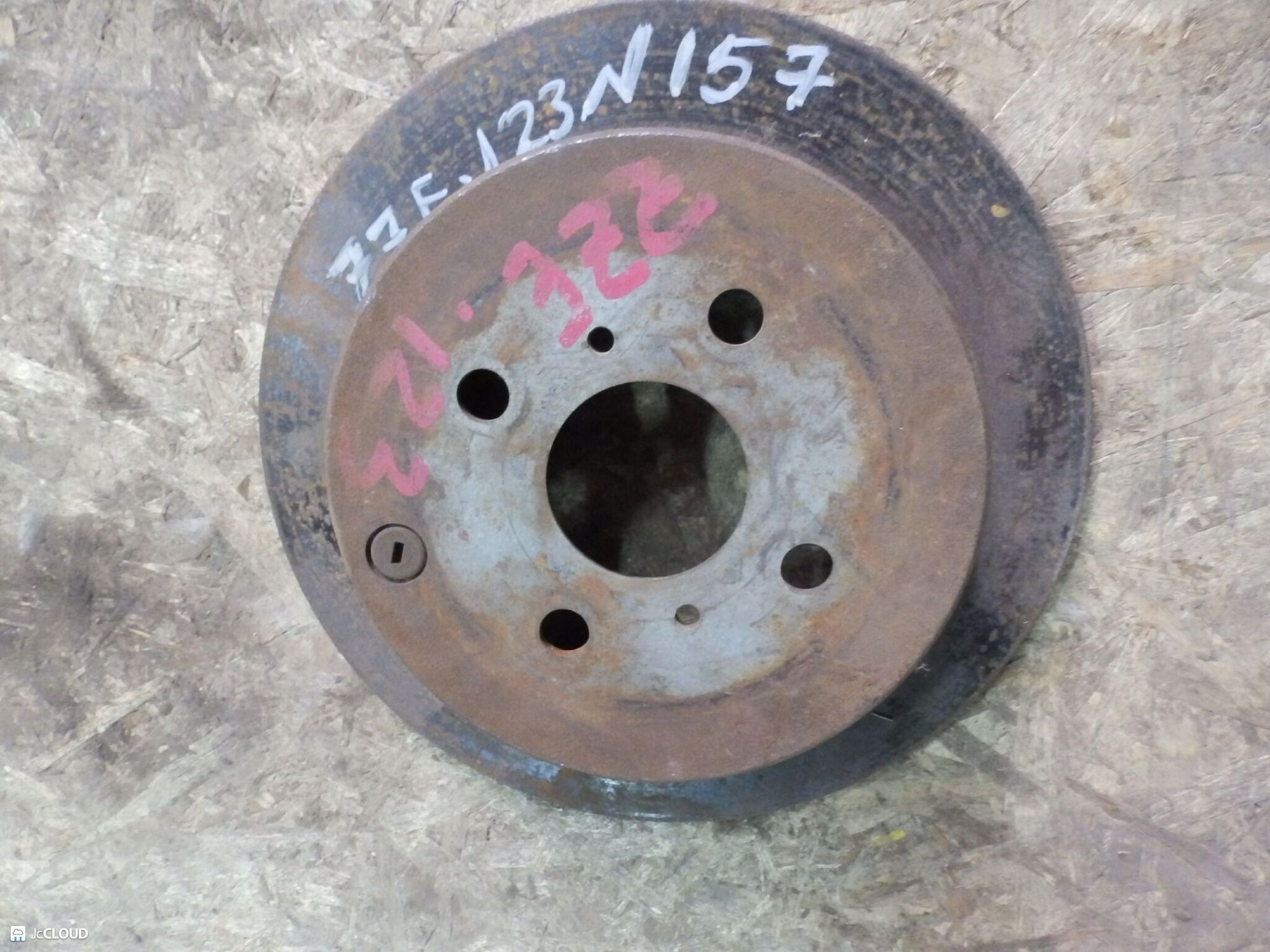 157 Диск тормозной задний TOYOTA COROLLA ZZE123, 2000 рублей, Невинномысск