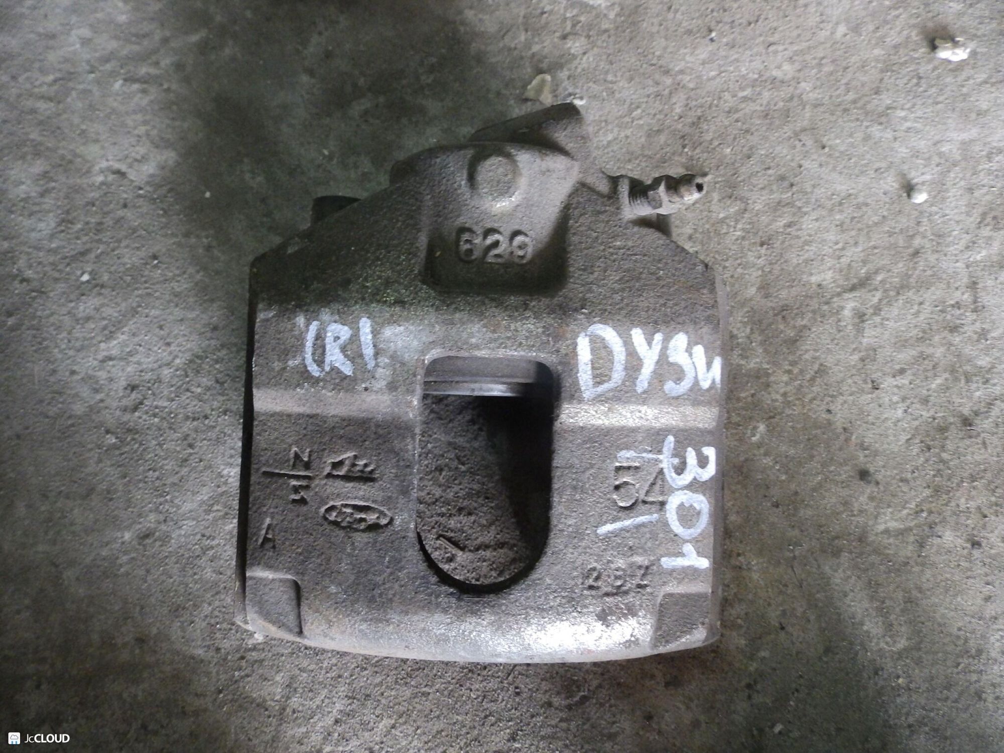 301 Суппорт тормозной передний правый MAZDA DEMIO DY3W, 3000 рублей, Невинномысск