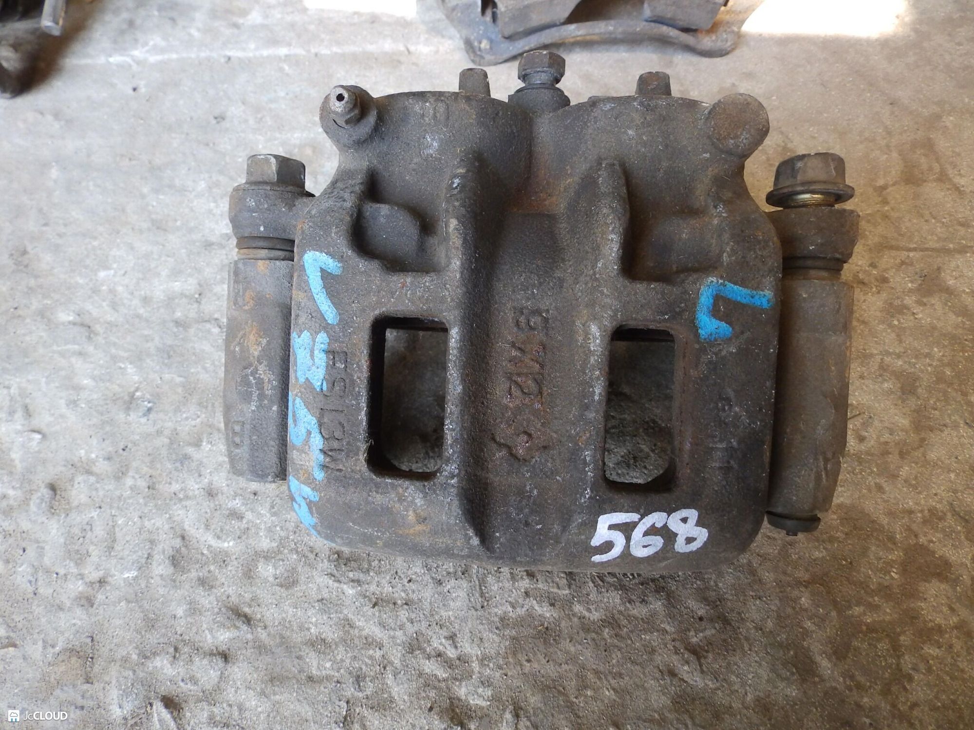 568 Суппорт тормозной передний левый MITSUBISHI PAJERO V75W, 3000 рублей, Невинномысск