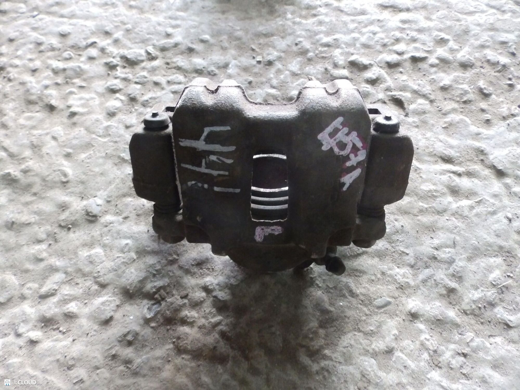 441 Суппорт тормозной передний правый MITSUBISHI GALANT E57A, 3000 рублей, Невинномысск