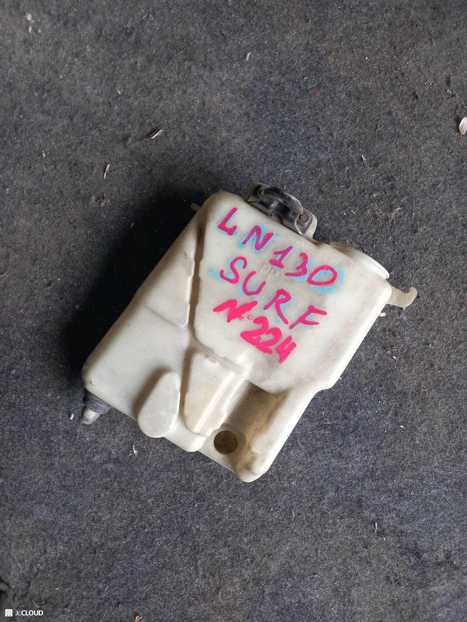 224 Бачок омывателя TOYOTA SURF LN130, 4500 рублей, Невинномысск