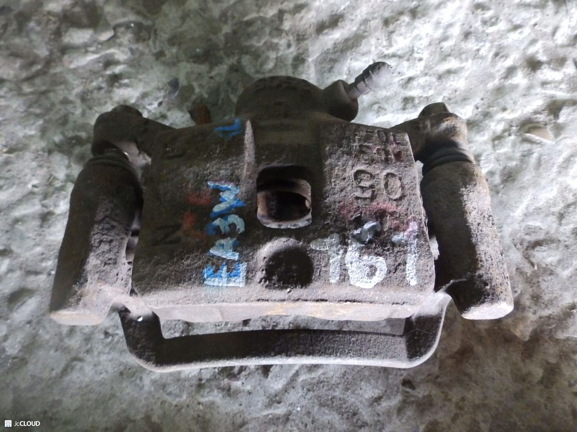 161 Суппорт тормозной передний левый MITSUBISHI GALANT EA3W, 3000 рублей, Невинномысск