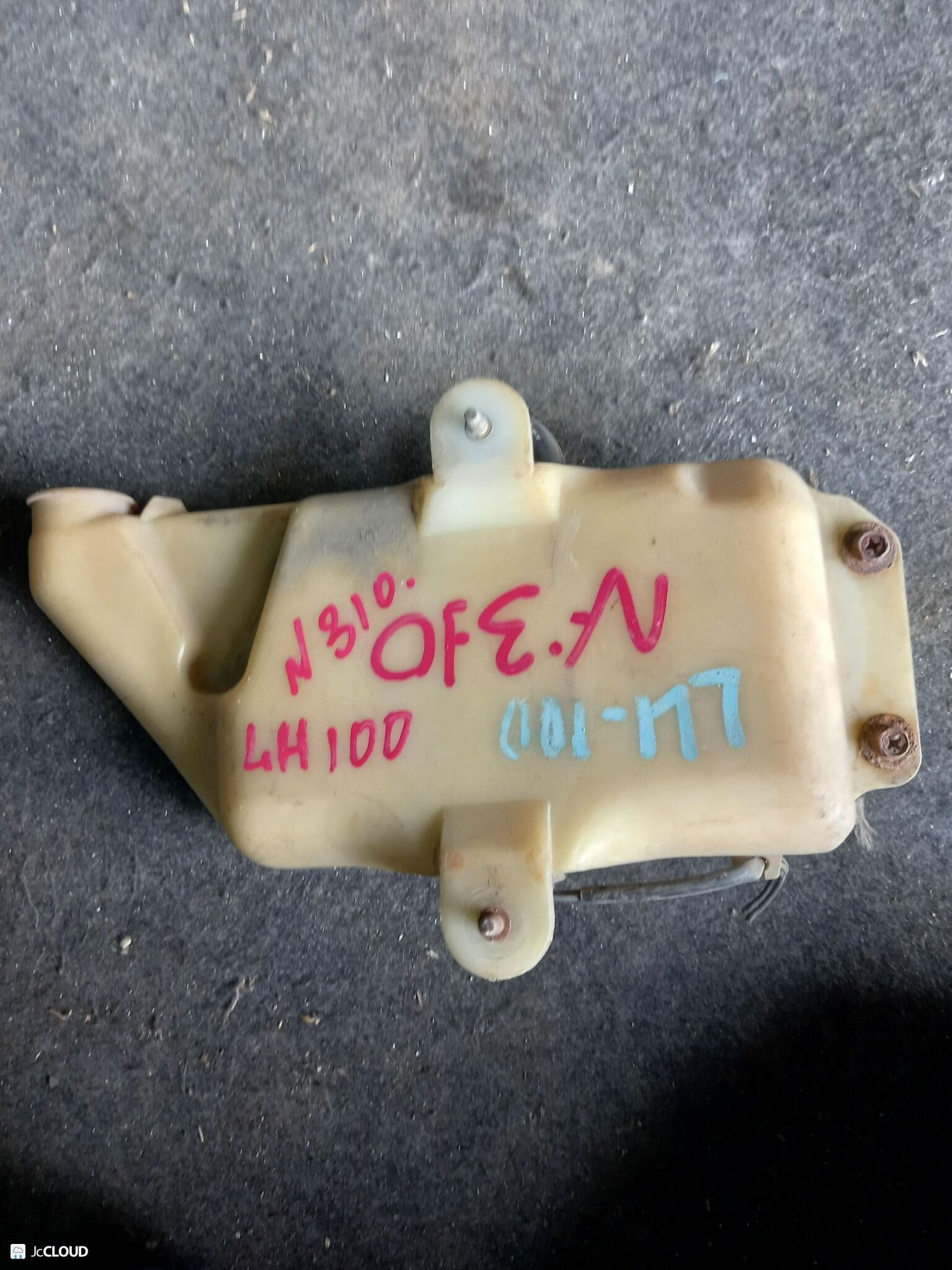 310 Бачок расширительный ОЖ TOYOTA HIACE LH100, 3000 рублей, Невинномысск