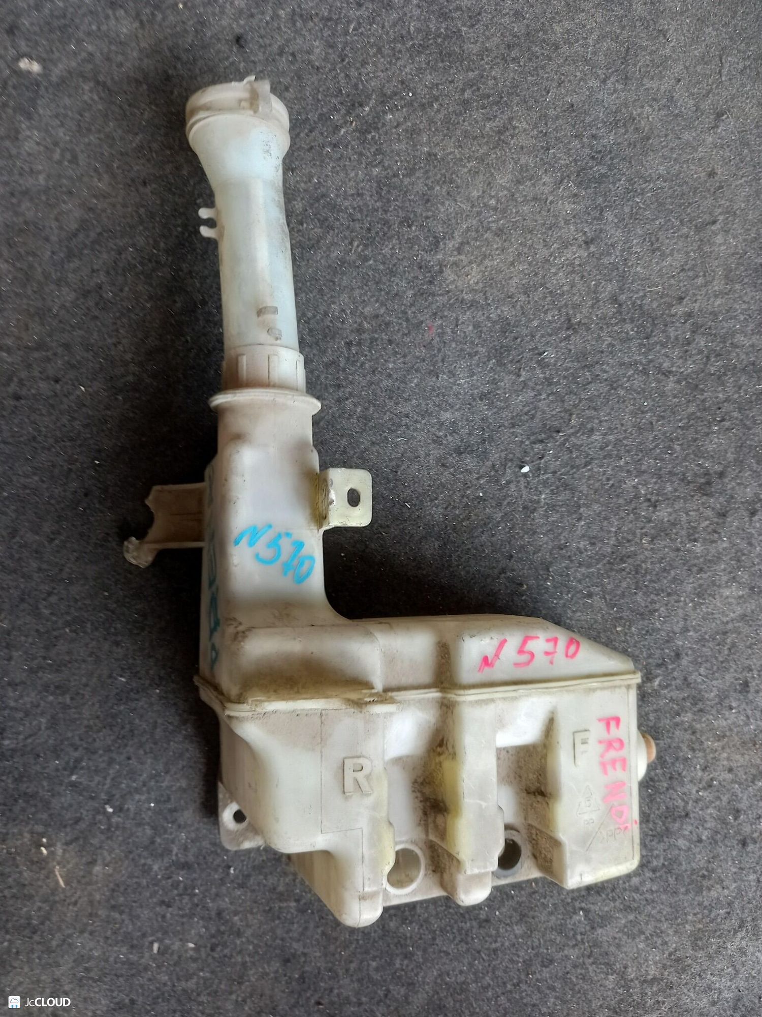 570 Бачок омывателя MAZDA BONGO FRIENDEE SGLR, 3000 рублей, Невинномысск