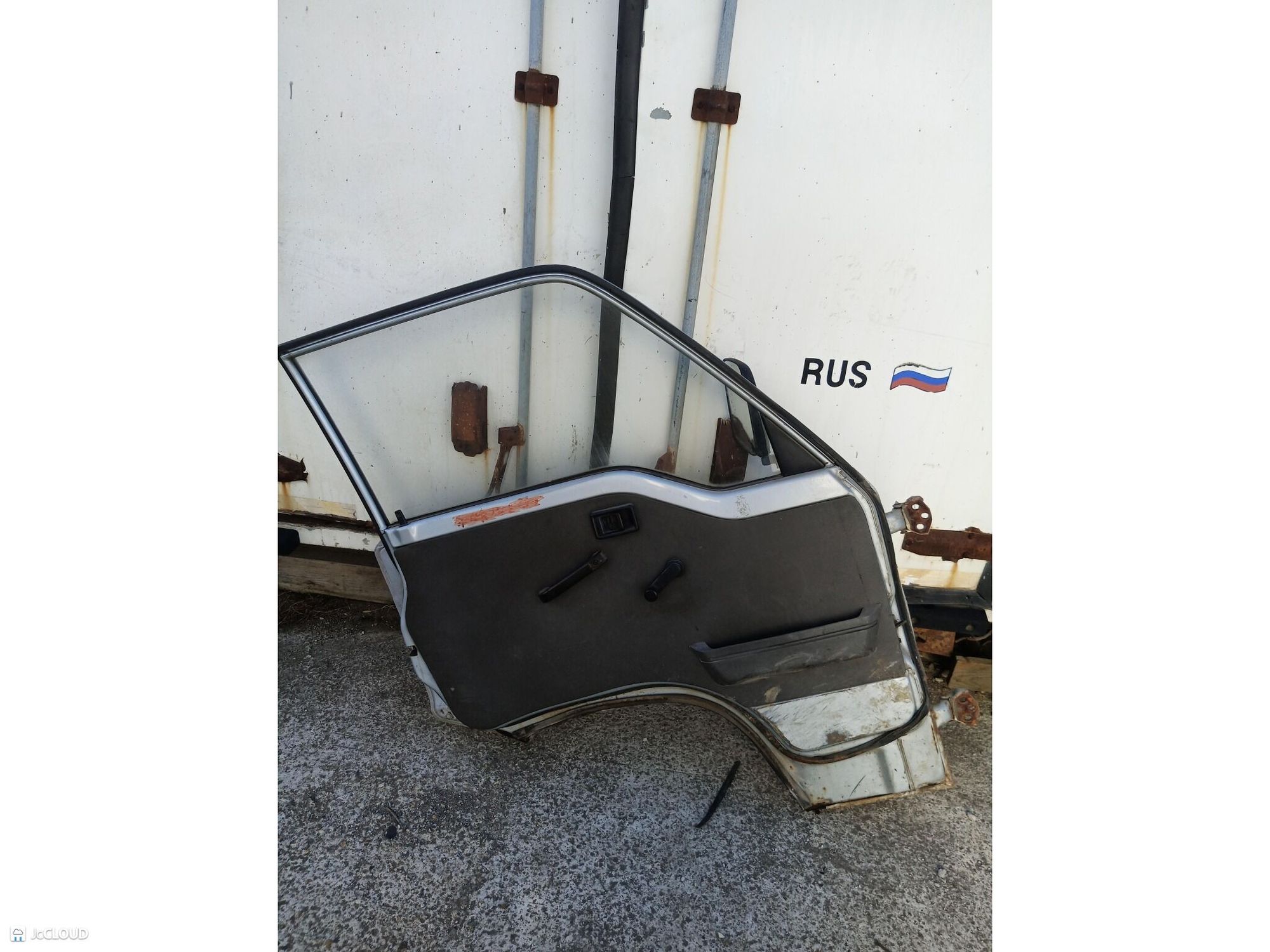 дверь на NISSAN URVAN E24, 9999 рублей, Невинномысск