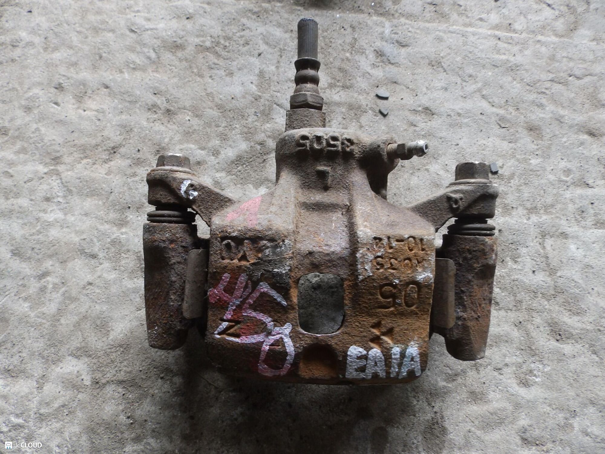 450 Суппорт тормозной передний левый MITSUBISHI GALANT EA1A, 3000 рублей, Невинномысск