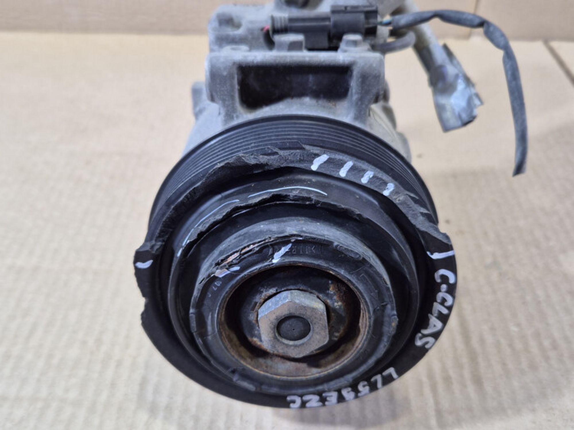 https://ycs.partsauto.market/partsauto-images/thmbs/78ee0fb3787e2dce013ed29fc8a1120c/01383545fafcc3b95f187f6cf972ccdf/7f3d0ec58c367af7e45dd520c940a194.jpg
