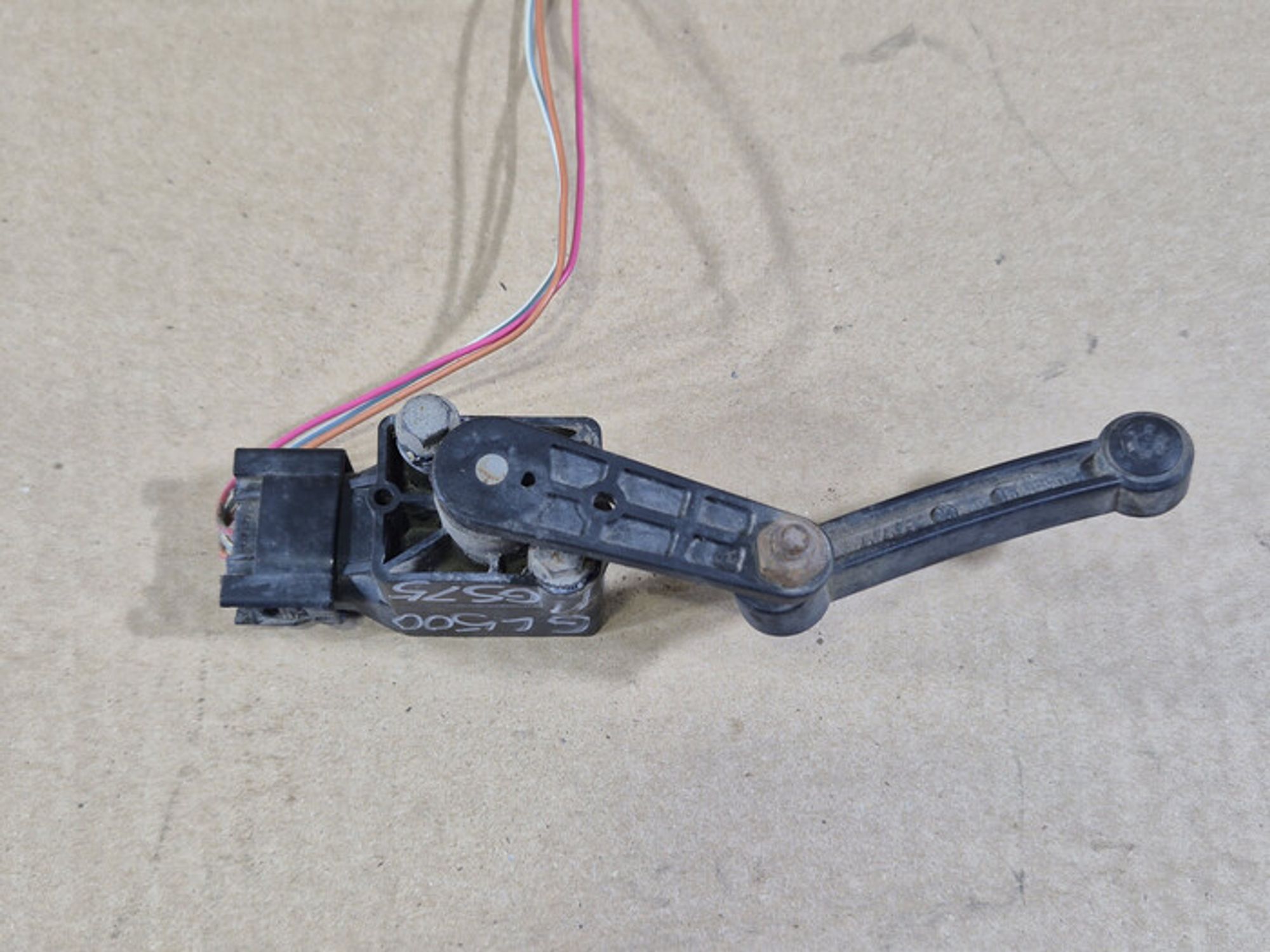 https://ycs.partsauto.market/partsauto-images/thmbs/78ee0fb3787e2dce013ed29fc8a1120c/01602d702f18f8dbb5a496a1ac22396a/14a3d0007df77e2f1fa435f02c547be2.jpg