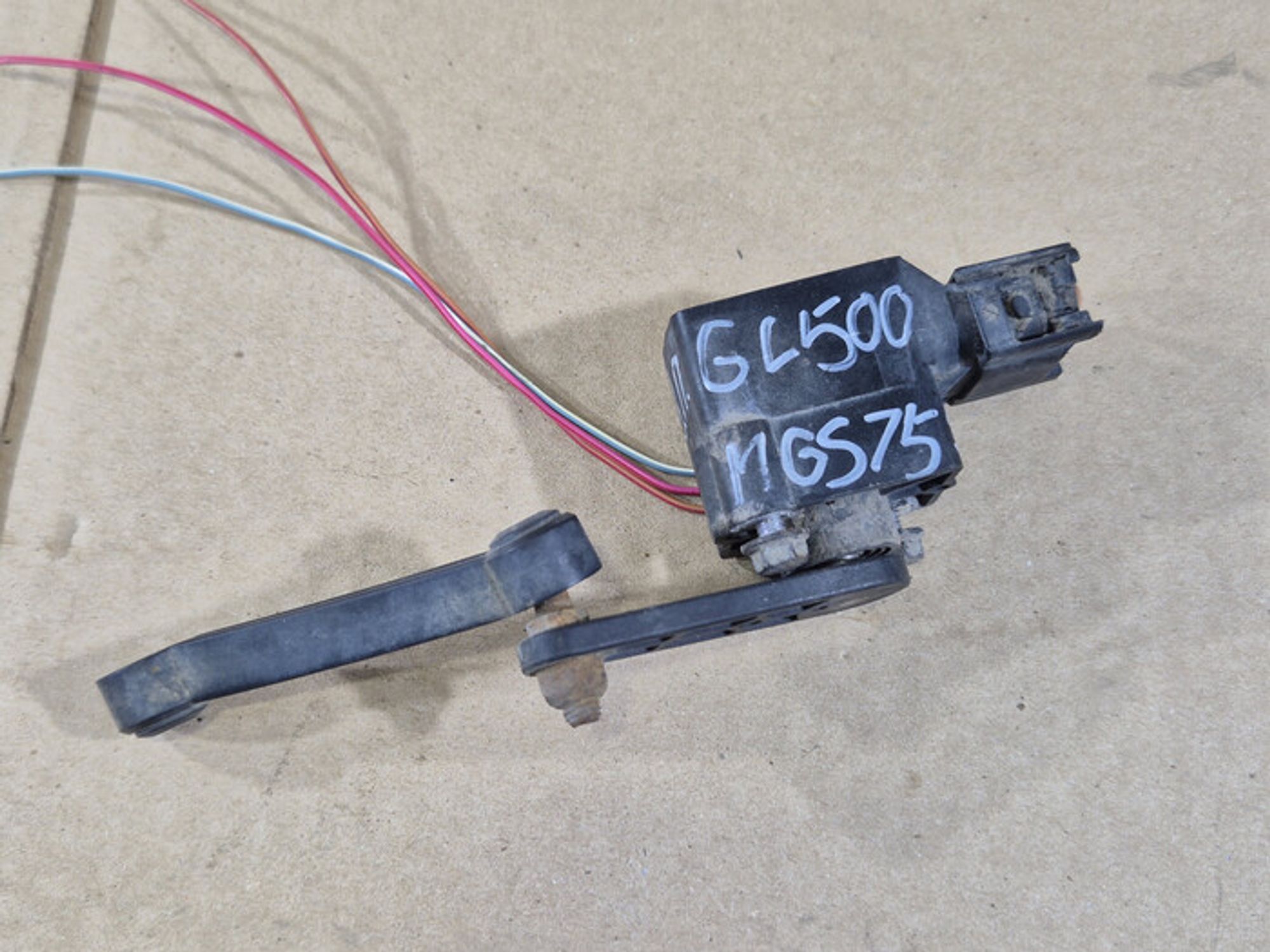 https://ycs.partsauto.market/partsauto-images/thmbs/78ee0fb3787e2dce013ed29fc8a1120c/01602d702f18f8dbb5a496a1ac22396a/f903118fff73c01b0003ea5fbef6af5a.jpg