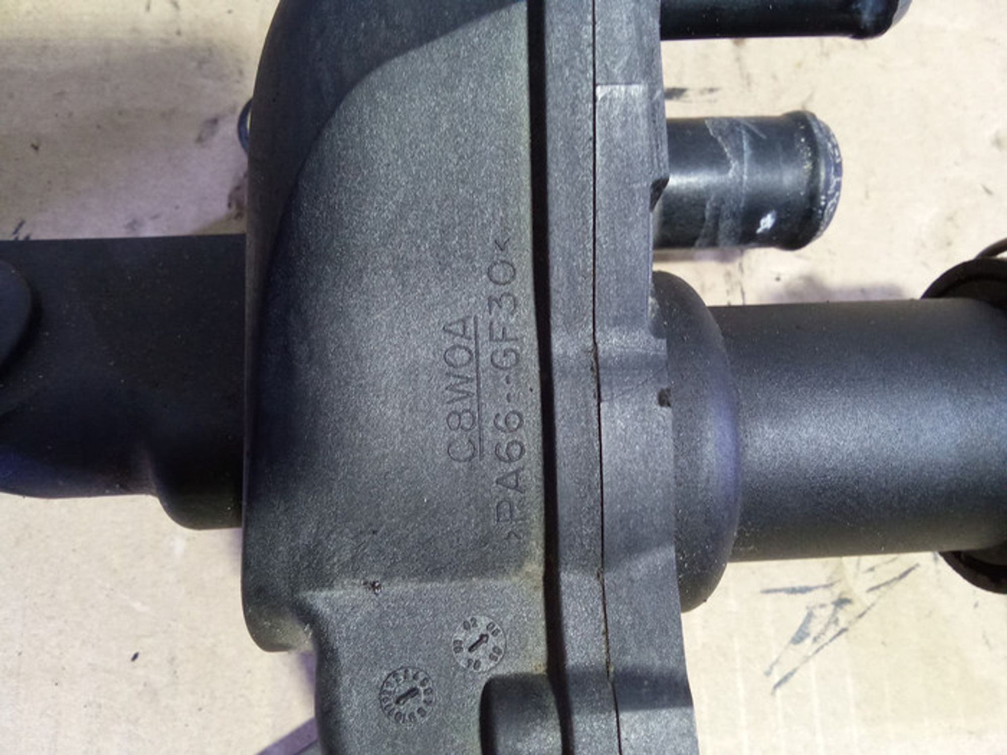 https://ycs.partsauto.market/partsauto-images/thmbs/78ee0fb3787e2dce013ed29fc8a1120c/035fb7d225fc9c9dcaacc63e7cd14f95/3011807d2e4a35e40b7786ee8027fc24.jpg