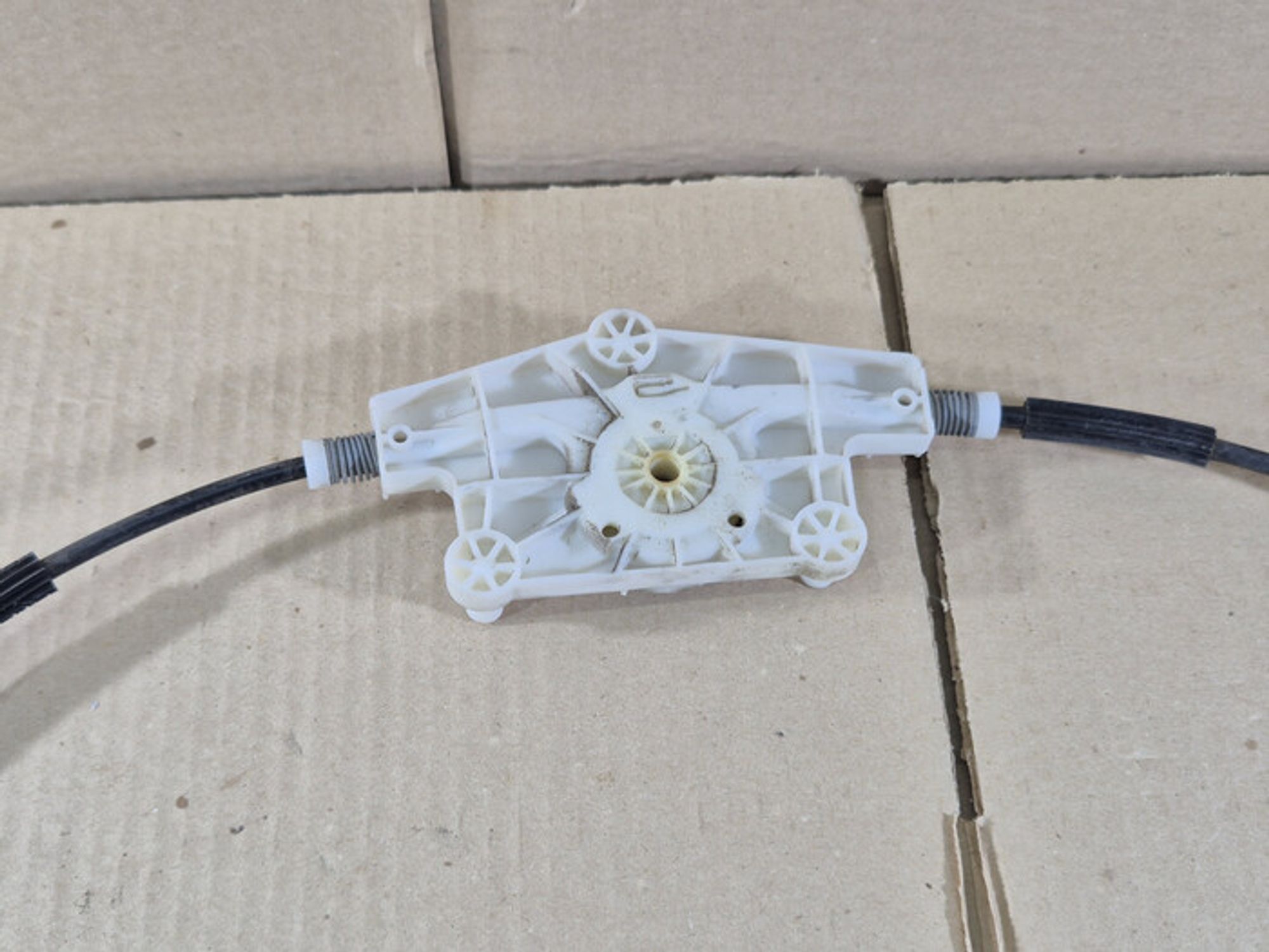 https://ycs.partsauto.market/partsauto-images/thmbs/78ee0fb3787e2dce013ed29fc8a1120c/03baf056603b8bba379a1bdf526a6d1e/d9d57a514aed4165abf47496cf7a5edf.jpg