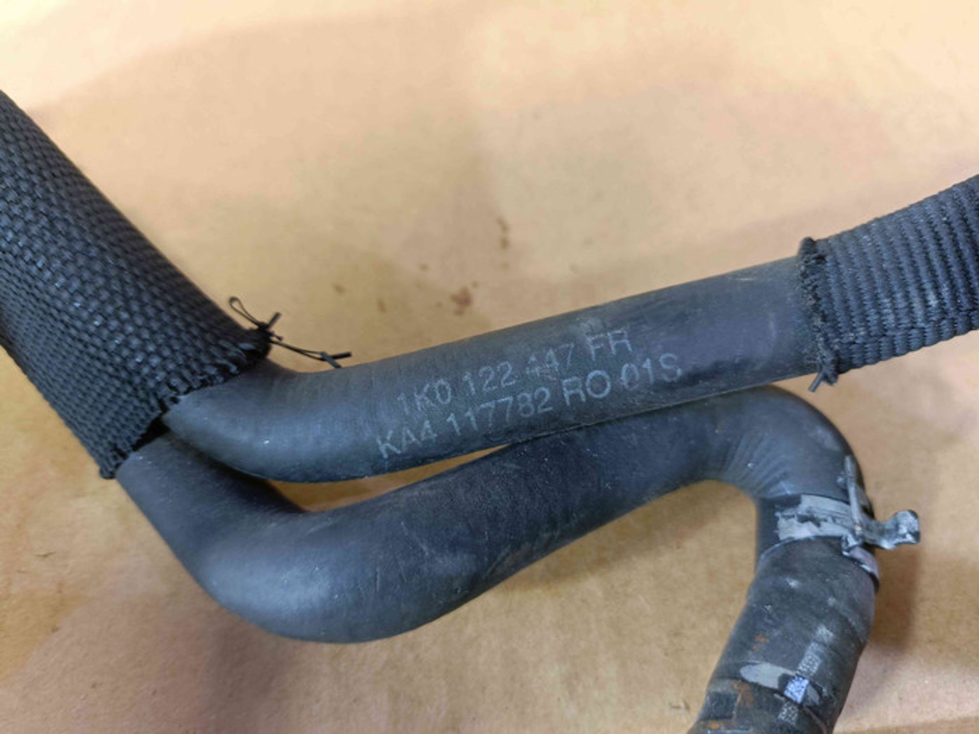https://ycs.partsauto.market/partsauto-images/thmbs/78ee0fb3787e2dce013ed29fc8a1120c/04b5f61af4d9cbc937dc88259ebbaac3/588f0c399b879383ca890b73eef6ce39.jpg