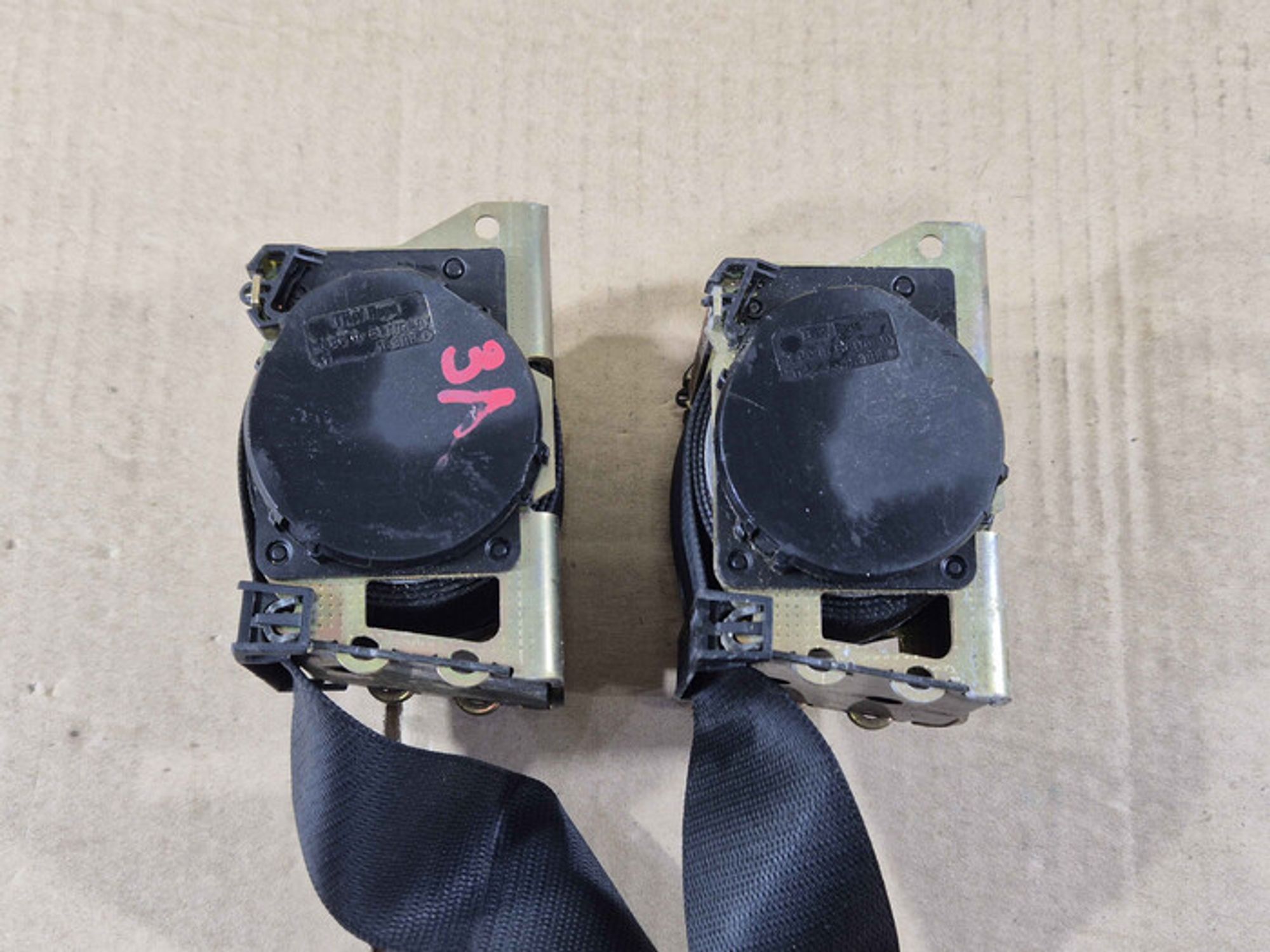 https://ycs.partsauto.market/partsauto-images/thmbs/78ee0fb3787e2dce013ed29fc8a1120c/04b925528316273d8584eed89bb3af71/435297e3ba56e7e442f71c300ca0af94.jpg