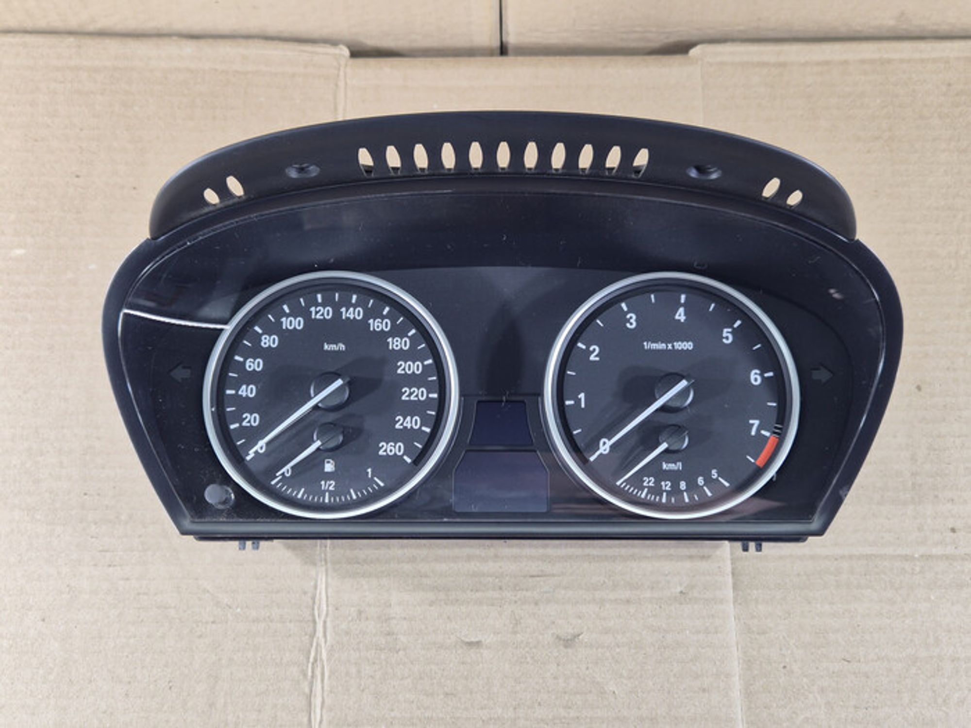 https://ycs.partsauto.market/partsauto-images/thmbs/78ee0fb3787e2dce013ed29fc8a1120c/085388c18fb273326fa2ddf4b027c7a6/e8396c398ec71e2a51c43c0bcf0a325c.jpg