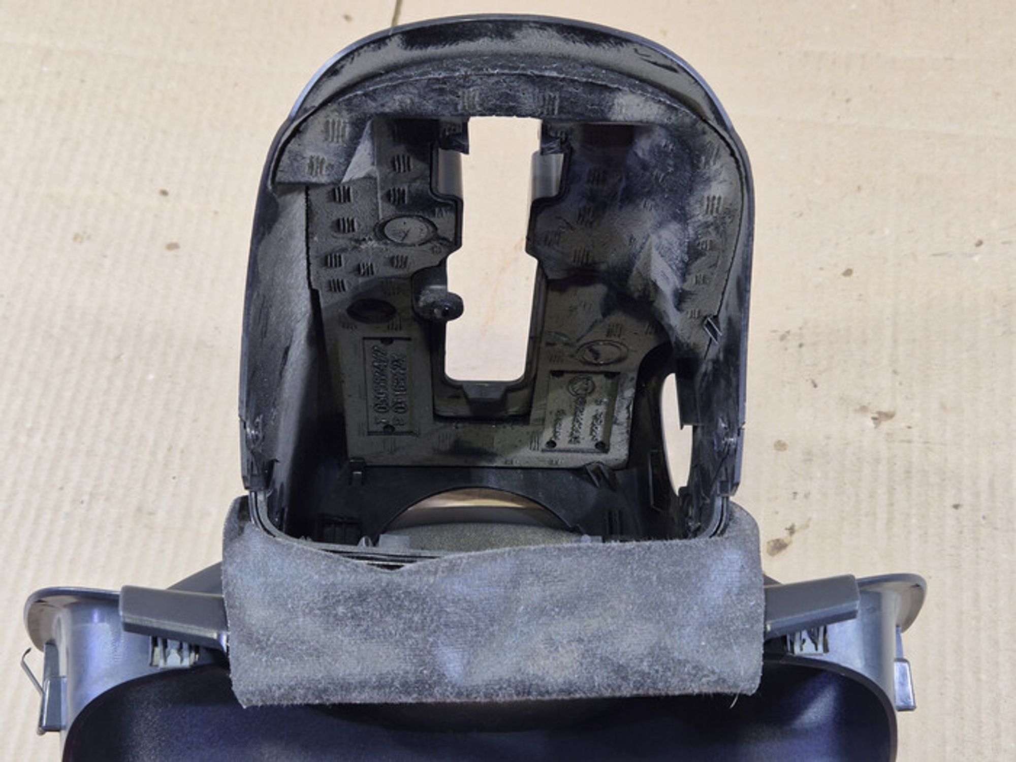 https://ycs.partsauto.market/partsauto-images/thmbs/78ee0fb3787e2dce013ed29fc8a1120c/0915a95fa60730ee60a8ad441f69e3d6/2f8b07e41bc84562d58a8300e2a6405a.jpg