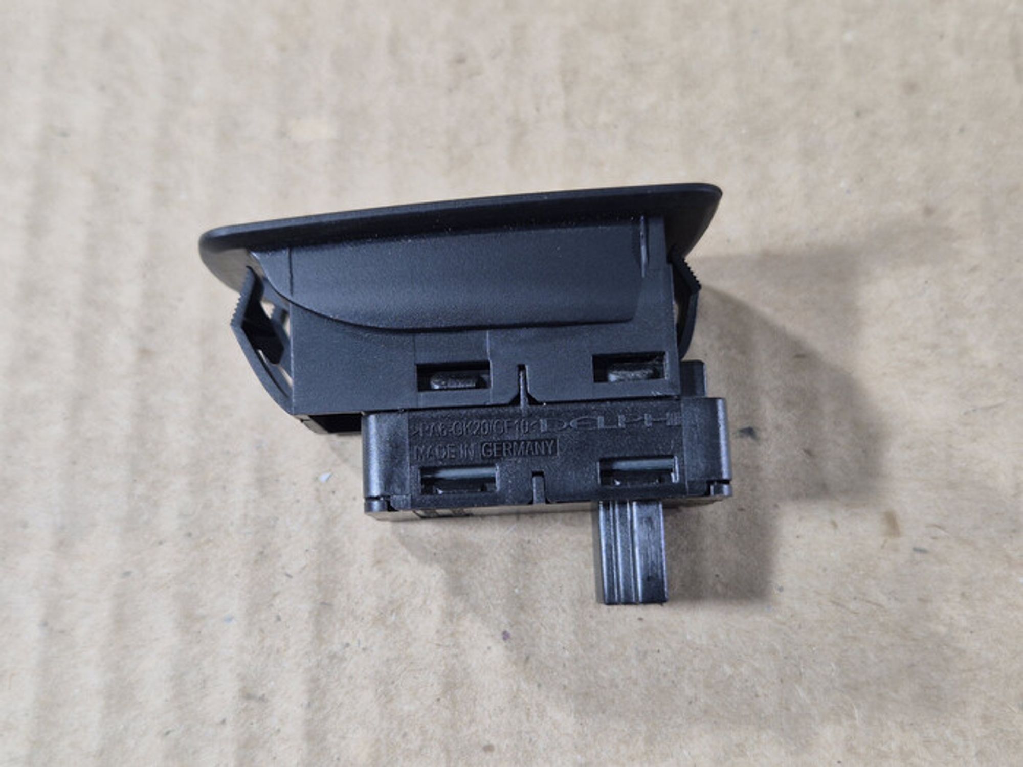 https://ycs.partsauto.market/partsauto-images/thmbs/78ee0fb3787e2dce013ed29fc8a1120c/0c94355f8c2a9ecc6b69d41828a886ed/31346ed45aa424a393bb1d4a13a5339a.jpg
