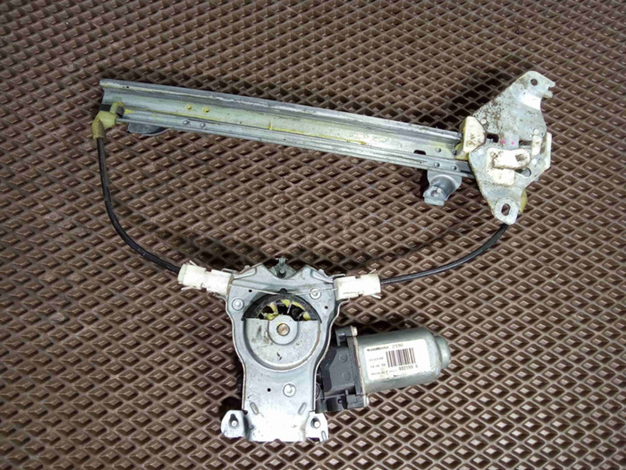 https://ycs.partsauto.market/partsauto-images/thmbs/78ee0fb3787e2dce013ed29fc8a1120c/0e9c14c0a3d221c5ea96d0f6f207f7da/0874f410350599a288a9959337d86854.jpg