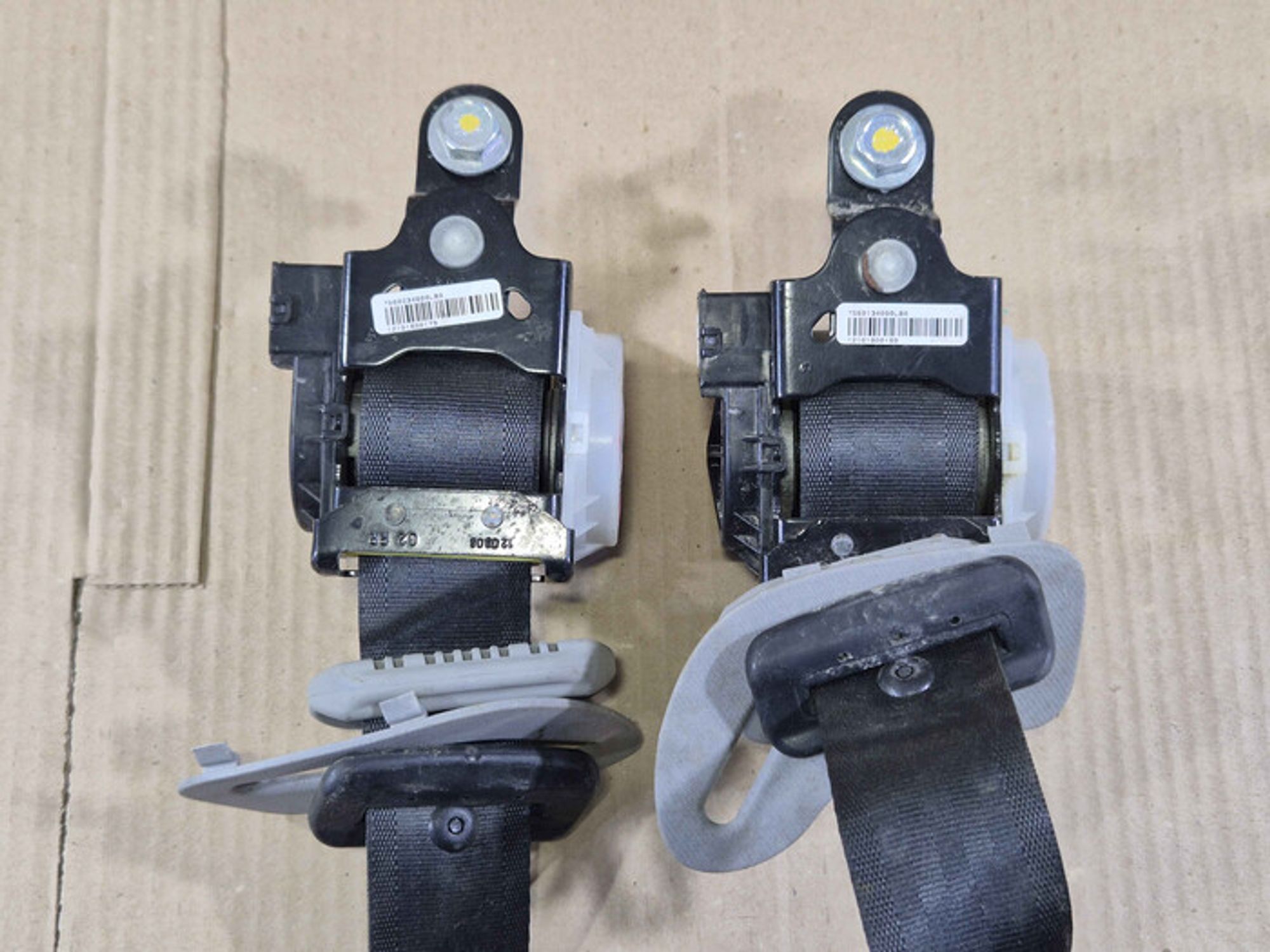 https://ycs.partsauto.market/partsauto-images/thmbs/78ee0fb3787e2dce013ed29fc8a1120c/0ecd4990f6ca1a7153b80538b25fac67/cc6748eb6b07f2ef1d8c1840391ab49a.jpg
