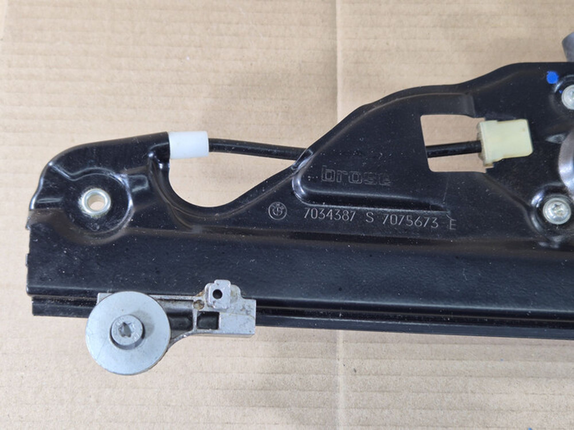 https://ycs.partsauto.market/partsauto-images/thmbs/78ee0fb3787e2dce013ed29fc8a1120c/0ef74372522b0c1142a537511e36d3ea/5b7cba9de2a2ee7a6b8b6518212d27eb.jpg