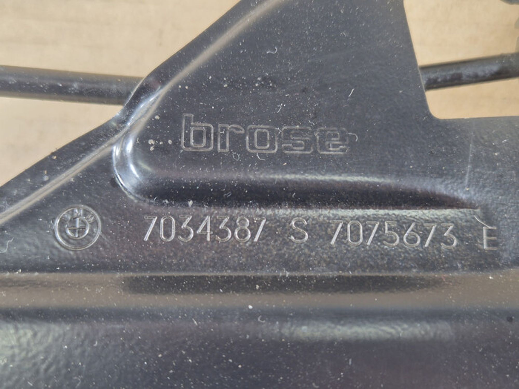 https://ycs.partsauto.market/partsauto-images/thmbs/78ee0fb3787e2dce013ed29fc8a1120c/0ef74372522b0c1142a537511e36d3ea/7b02a268e6237a3d97b563c04db62fe4.jpg