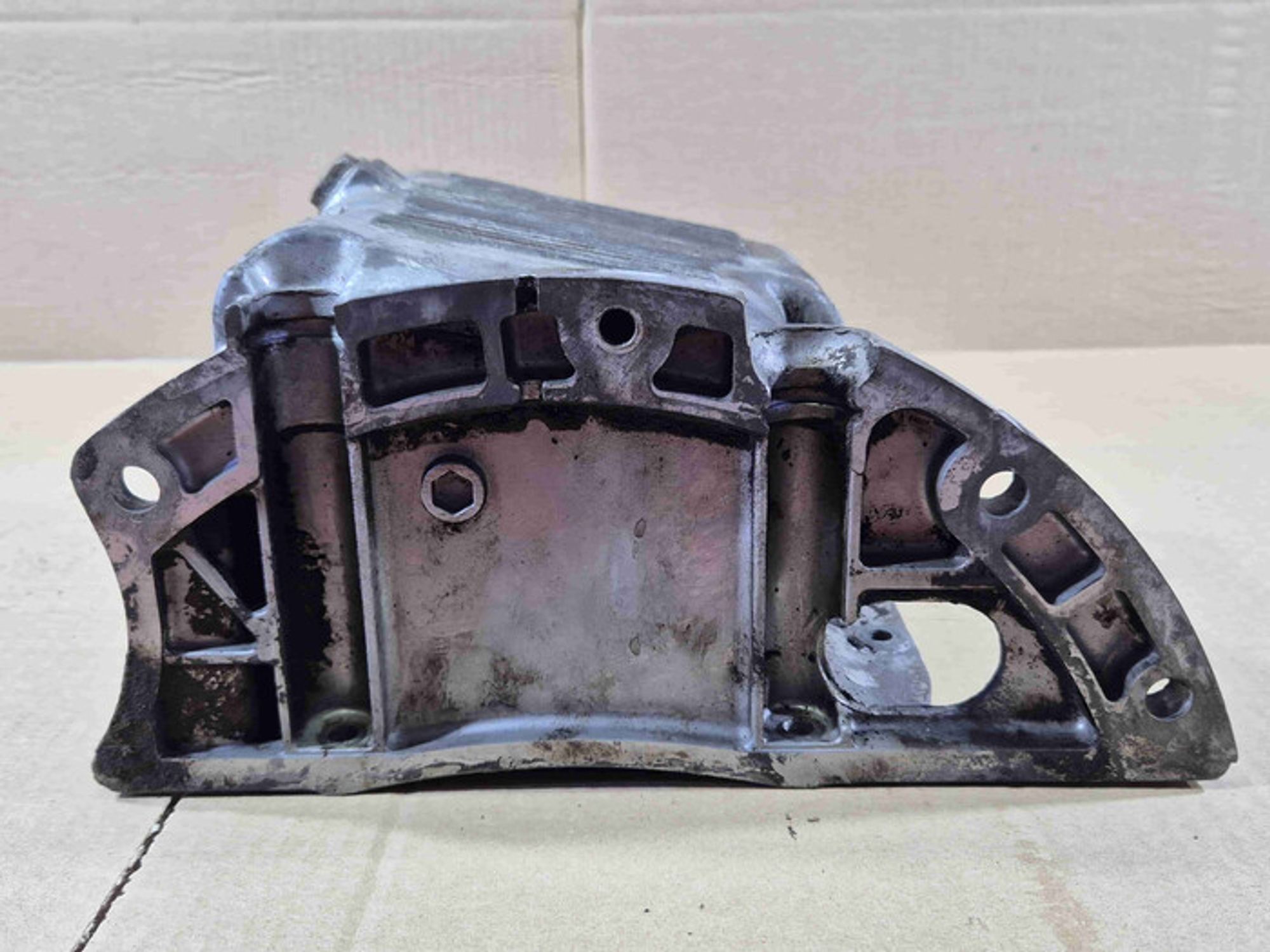 https://ycs.partsauto.market/partsauto-images/thmbs/78ee0fb3787e2dce013ed29fc8a1120c/0ffb4b95c67edcf96965fc02f68ffe7a/dbef257401b266d3bdbf7458ea020af7.jpg