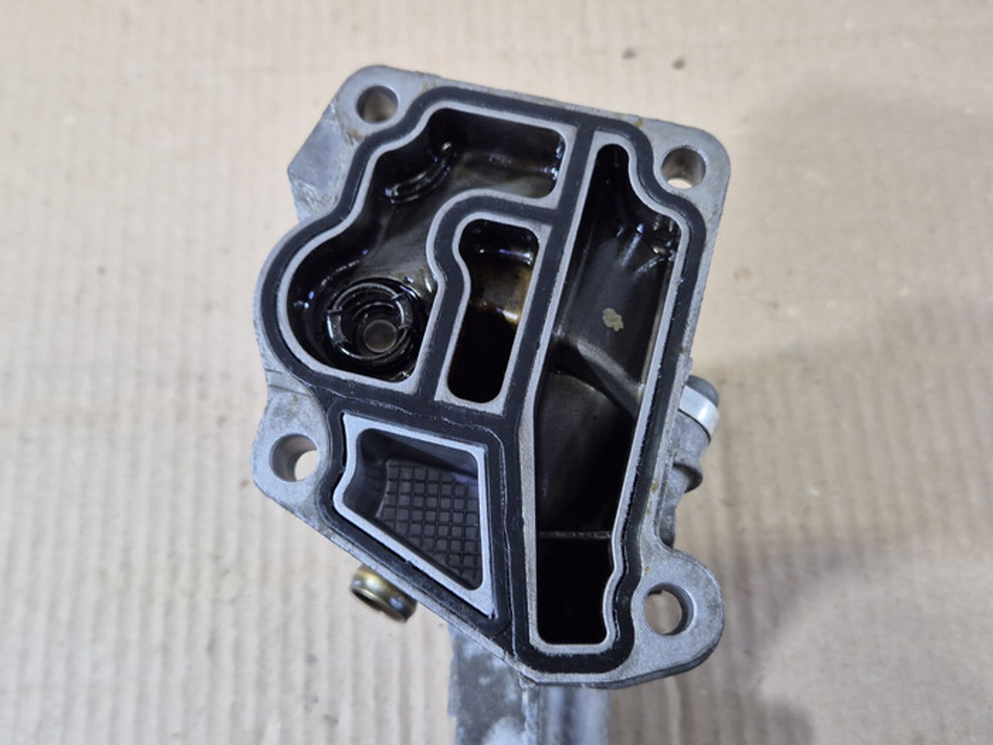 https://ycs.partsauto.market/partsauto-images/thmbs/78ee0fb3787e2dce013ed29fc8a1120c/1214b2a4f7a47eca2c73ecddc7e08953/2333a59e01538323652f35f60c60a1fe.jpg