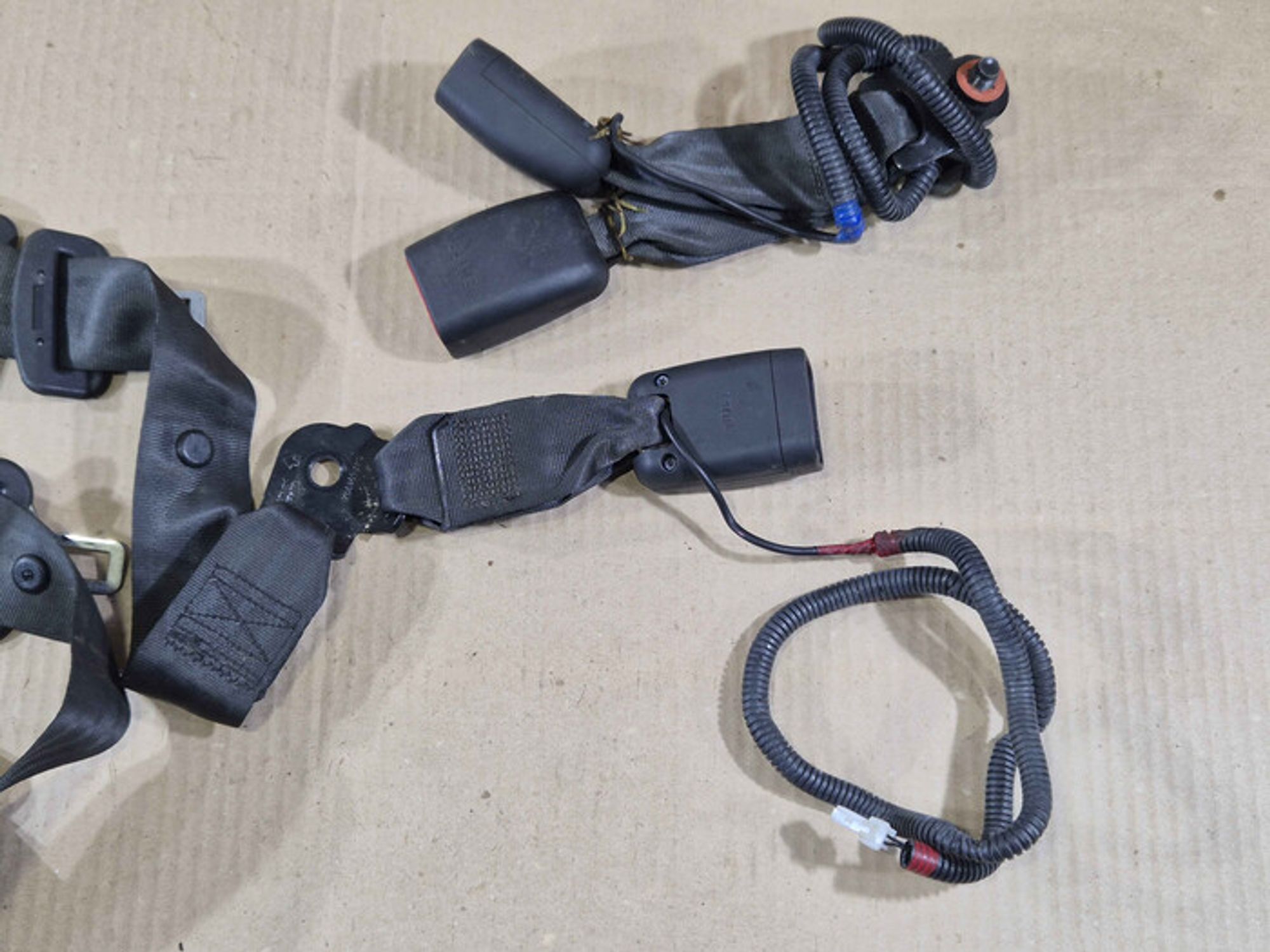 https://ycs.partsauto.market/partsauto-images/thmbs/78ee0fb3787e2dce013ed29fc8a1120c/12503c305ad3f737a2bc58690adbf50b/3068231ec7e8798809244e4f634a8e98.jpg