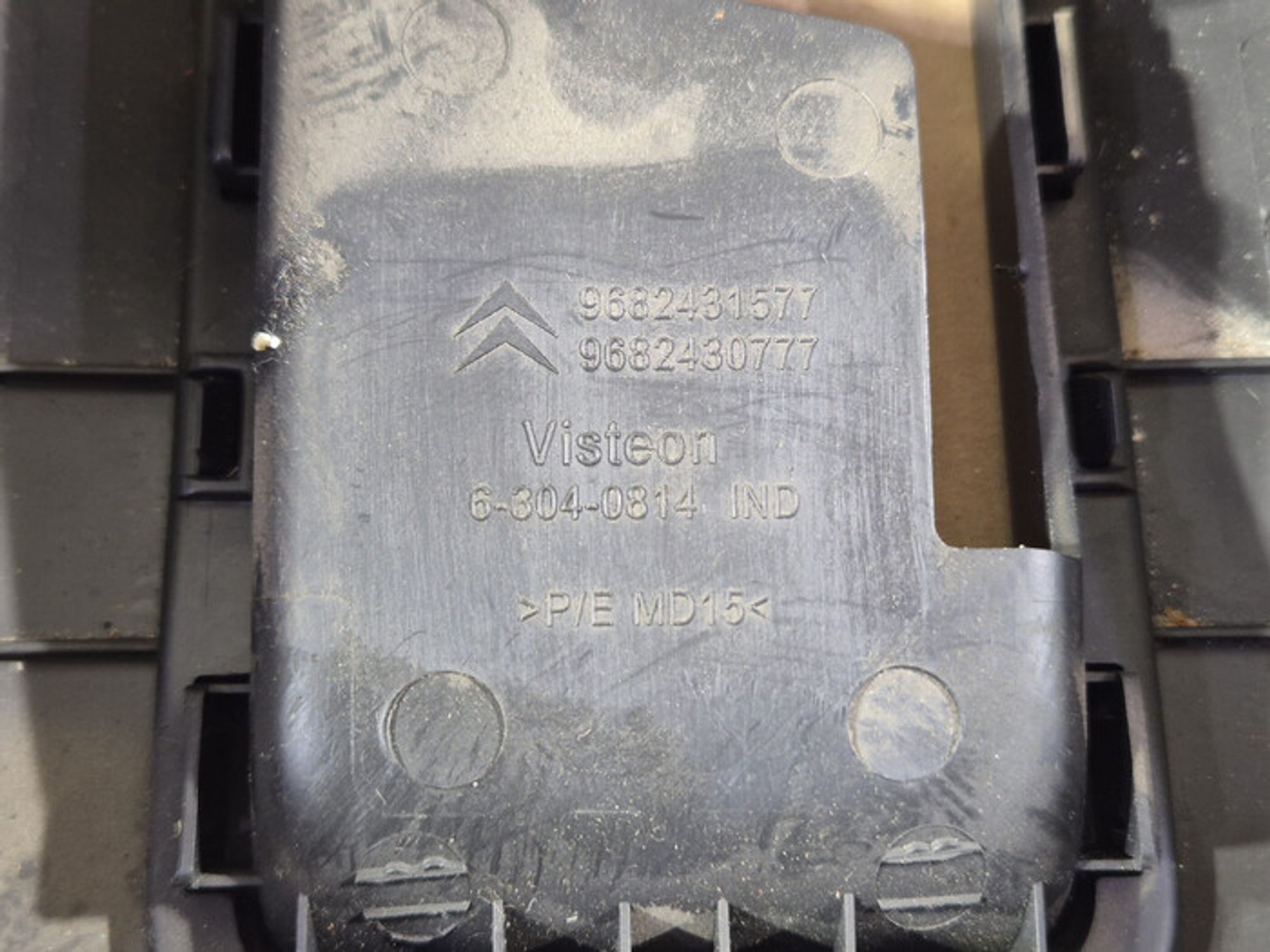 https://ycs.partsauto.market/partsauto-images/thmbs/78ee0fb3787e2dce013ed29fc8a1120c/130ae36594b36f4742b38809cd276609/2895e61b5822f96bd6d034ed9752fd93.jpg