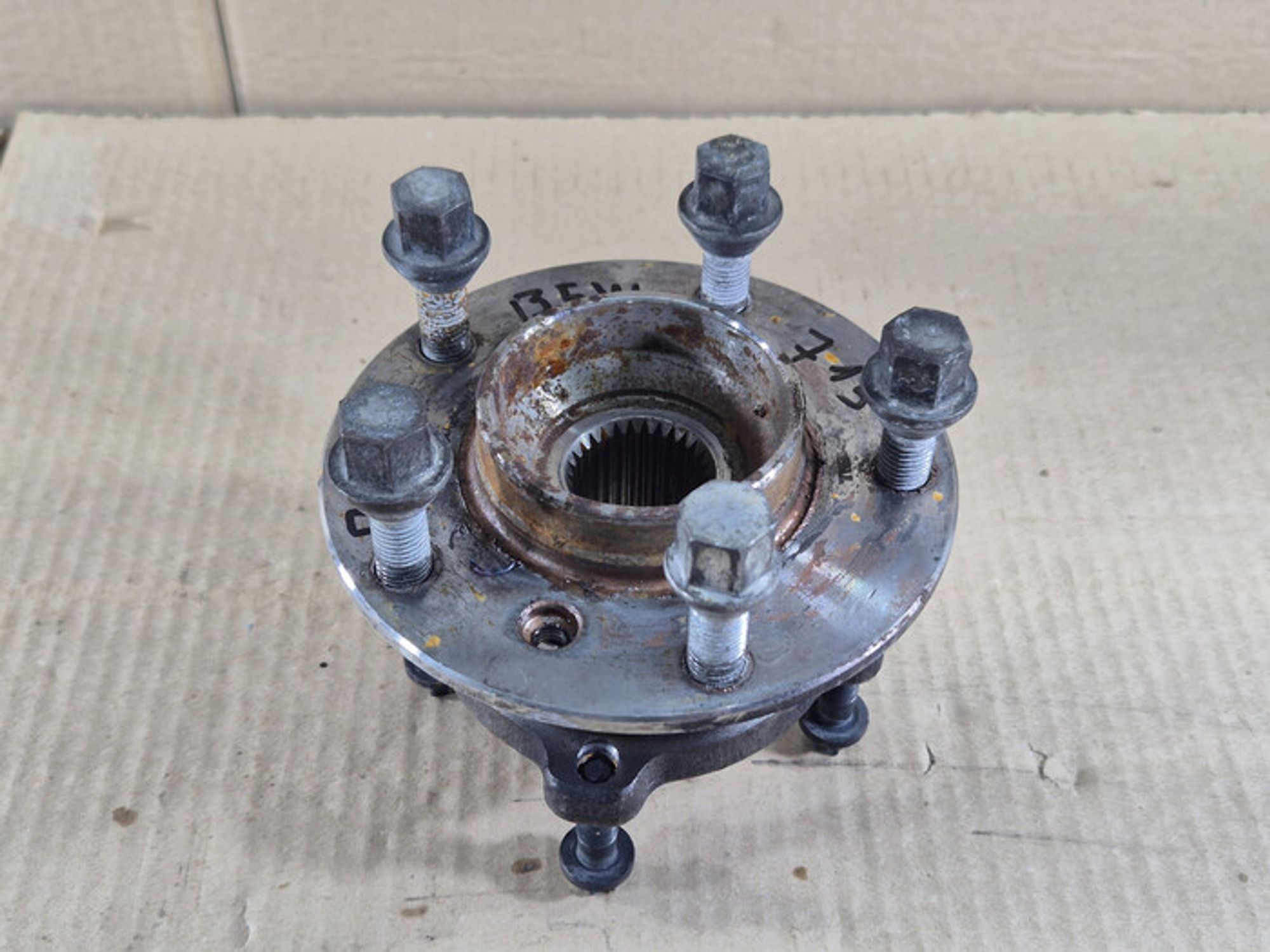 https://ycs.partsauto.market/partsauto-images/thmbs/78ee0fb3787e2dce013ed29fc8a1120c/132f2cbfd656a6d7dbf9886afde32412/b9586a9fa127c71a31ee5f606e1b225b.jpg